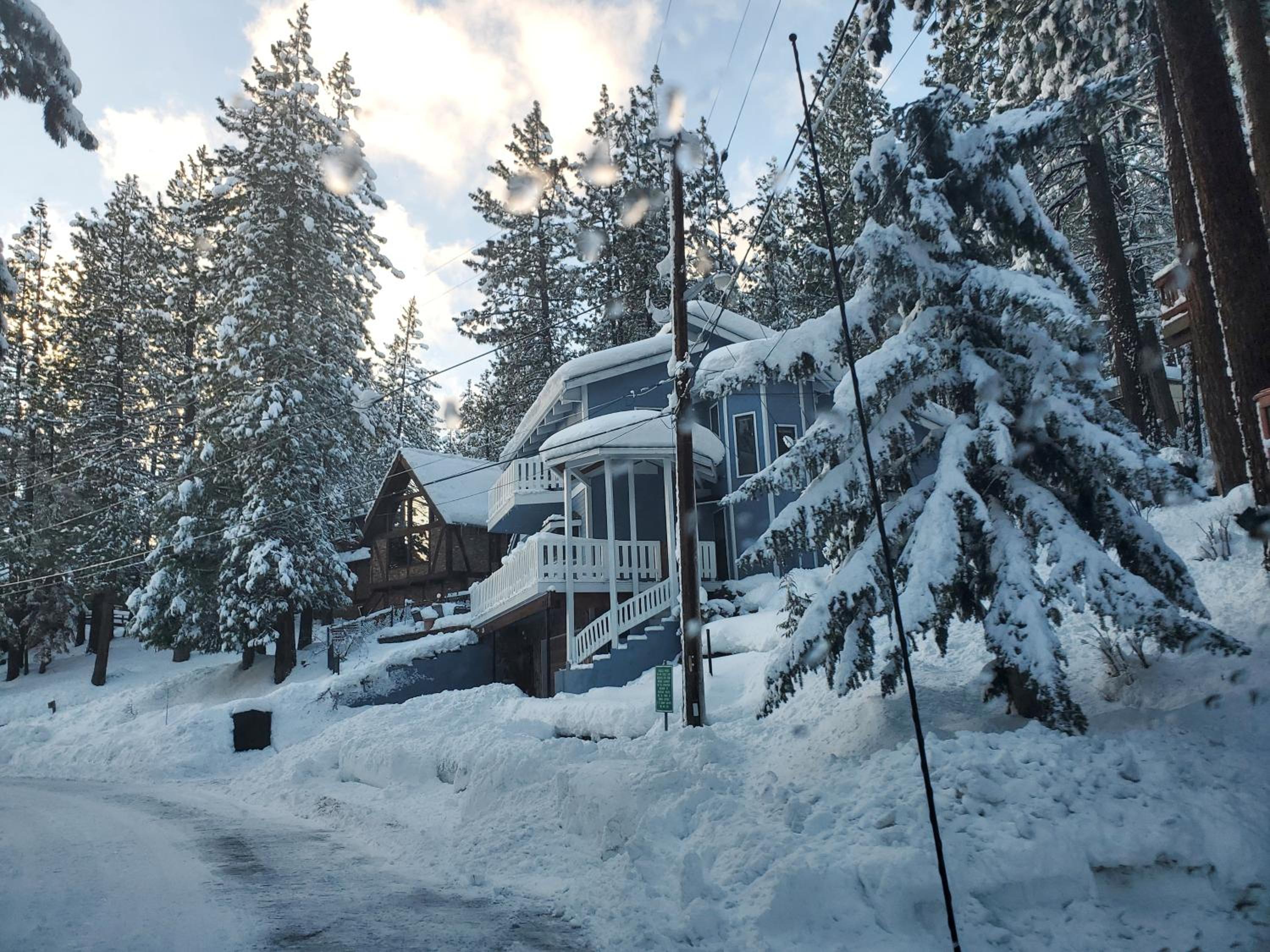Mountain Cabin in Zephyr Cove beach, slopes, and hot tub - Property Image 11