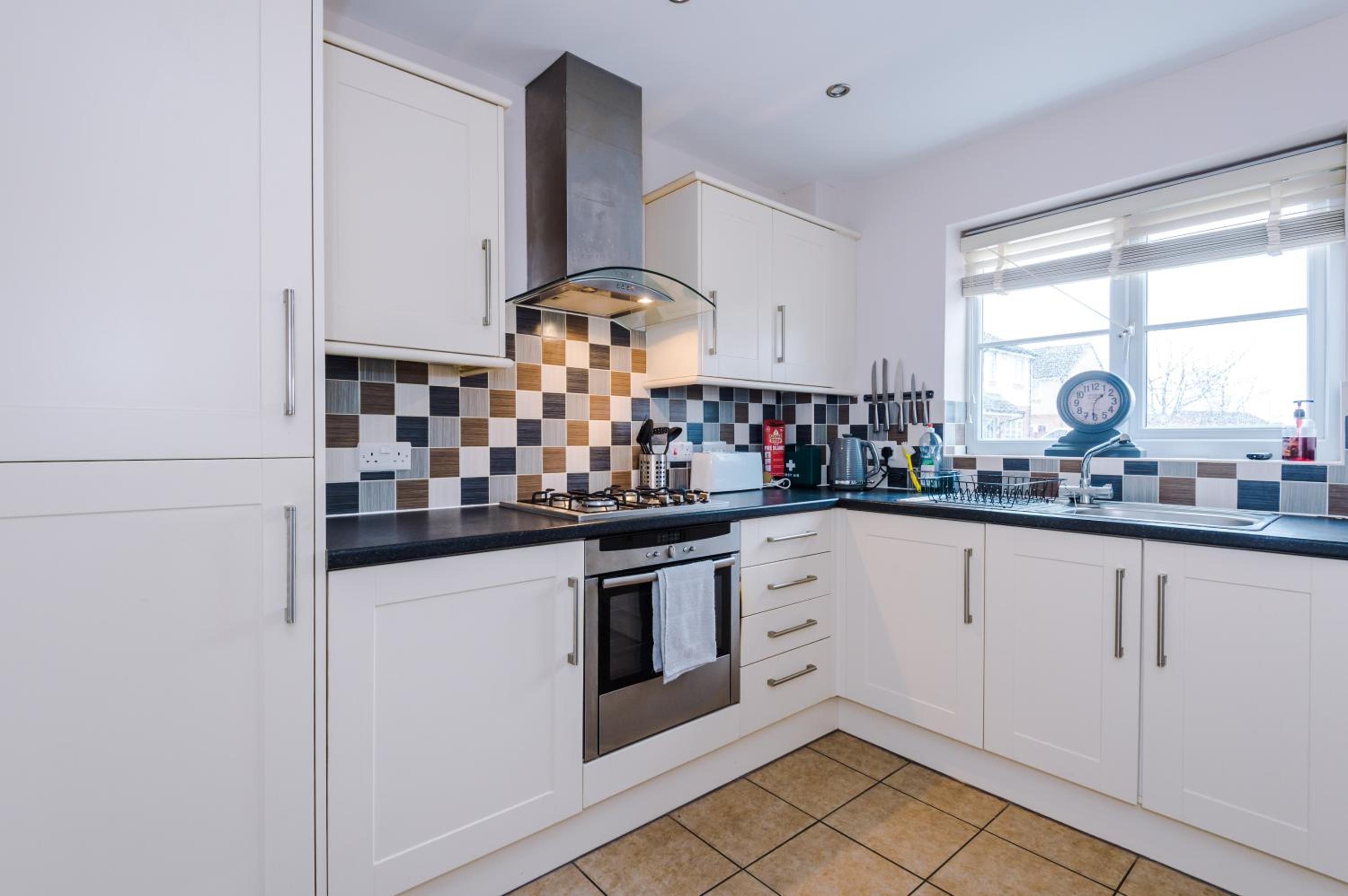 Relaxing 3 Bedroom Chester Home with garden view 4