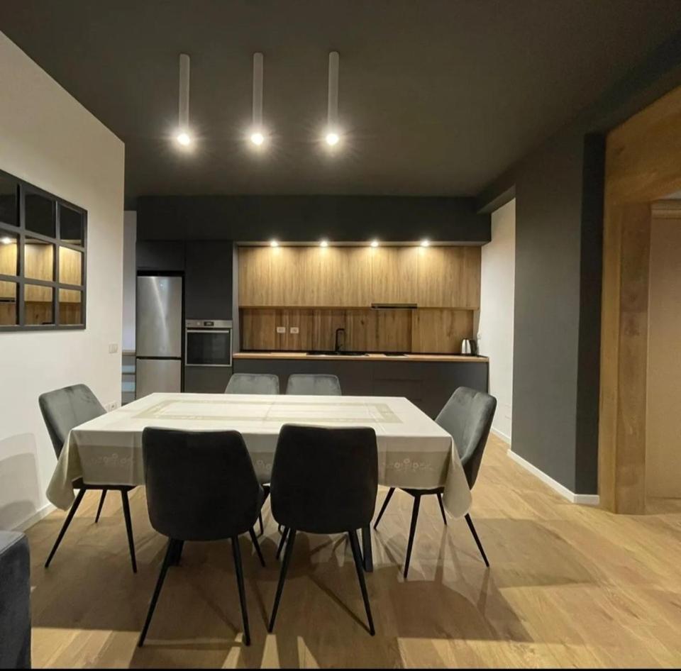 The Enomis Apartment