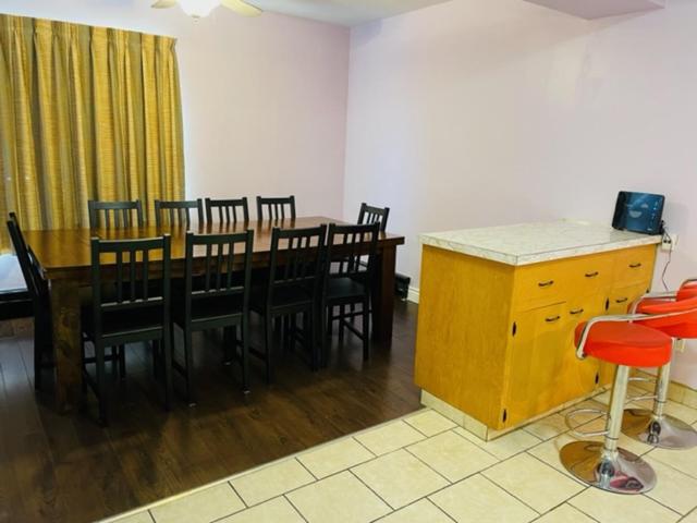 Niagara Holiday Apartment