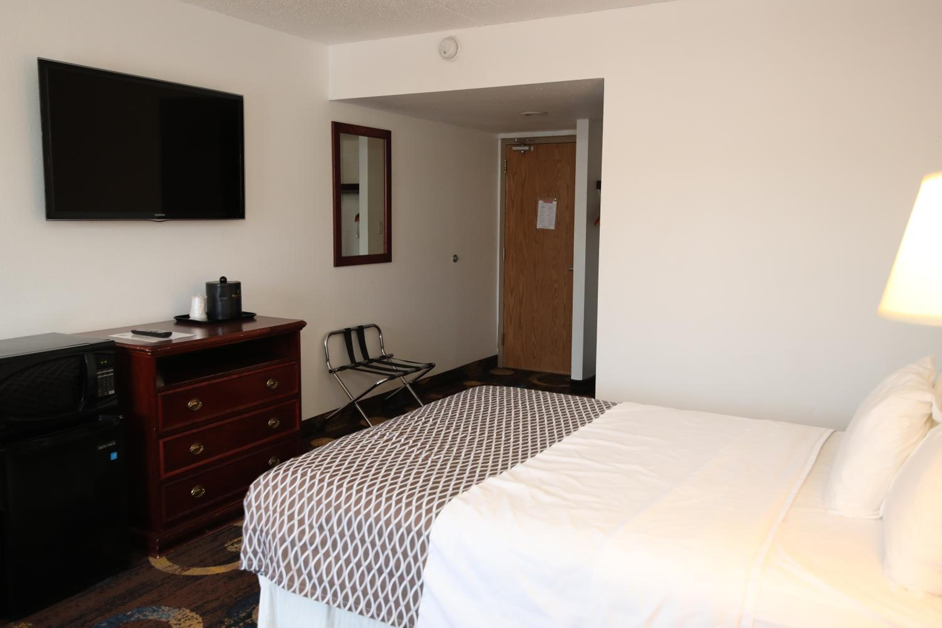 Fort Mcmurray Vacations - Stonebridge Hotel - Property Image 4