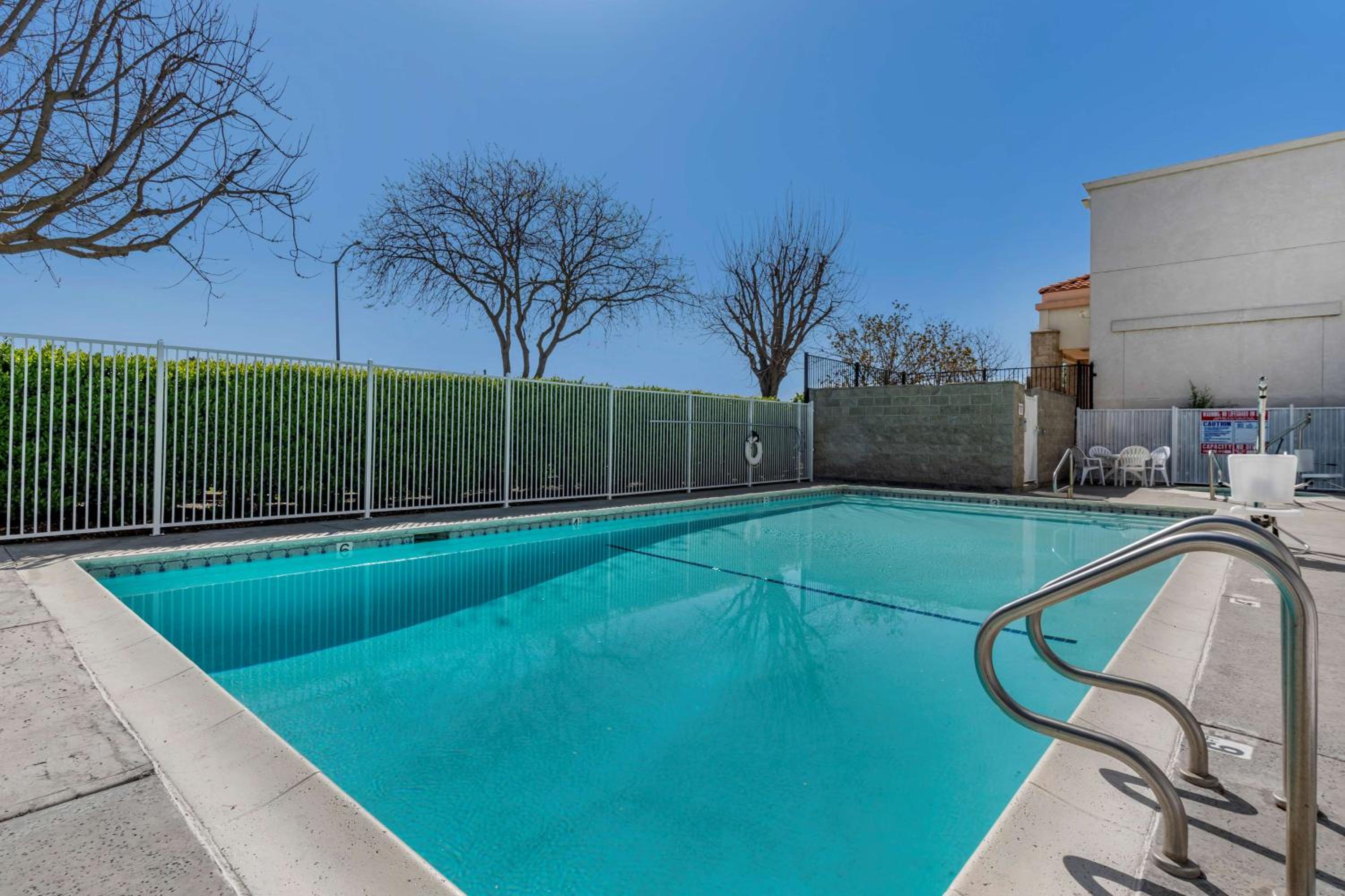 Best Western Luxury Inn