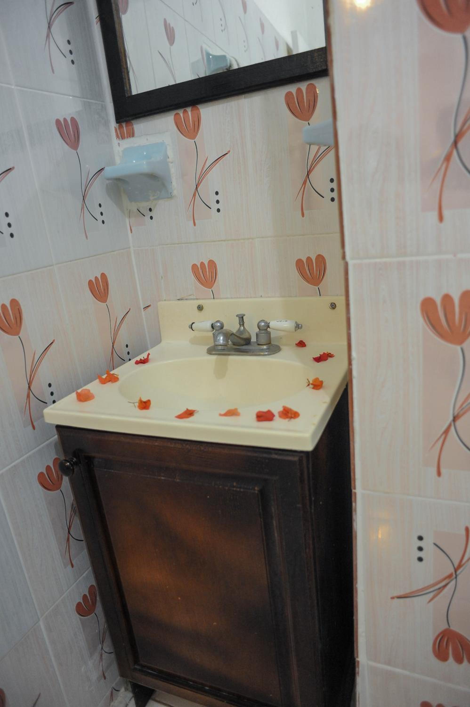 Glorianna Hotel