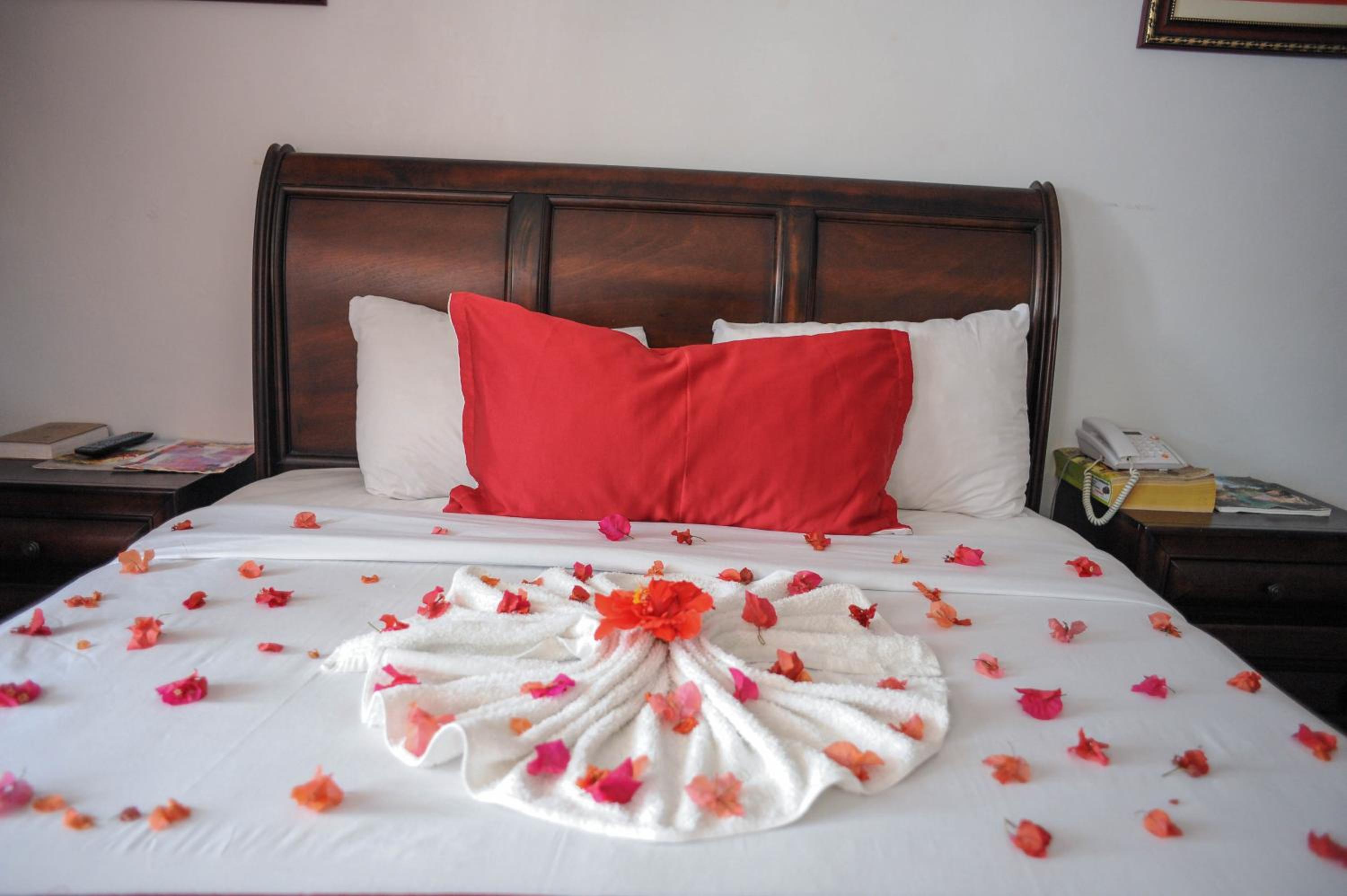 Glorianna Hotel