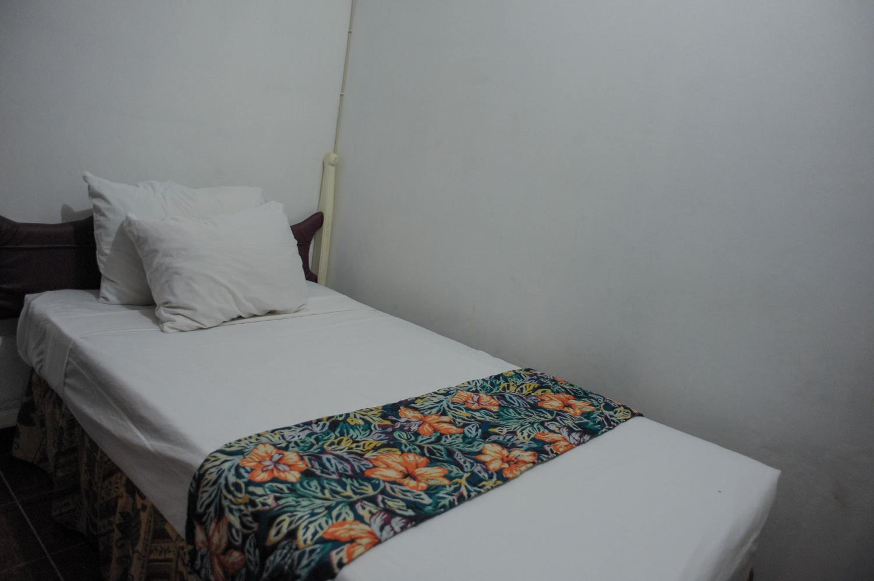 Glorianna Hotel