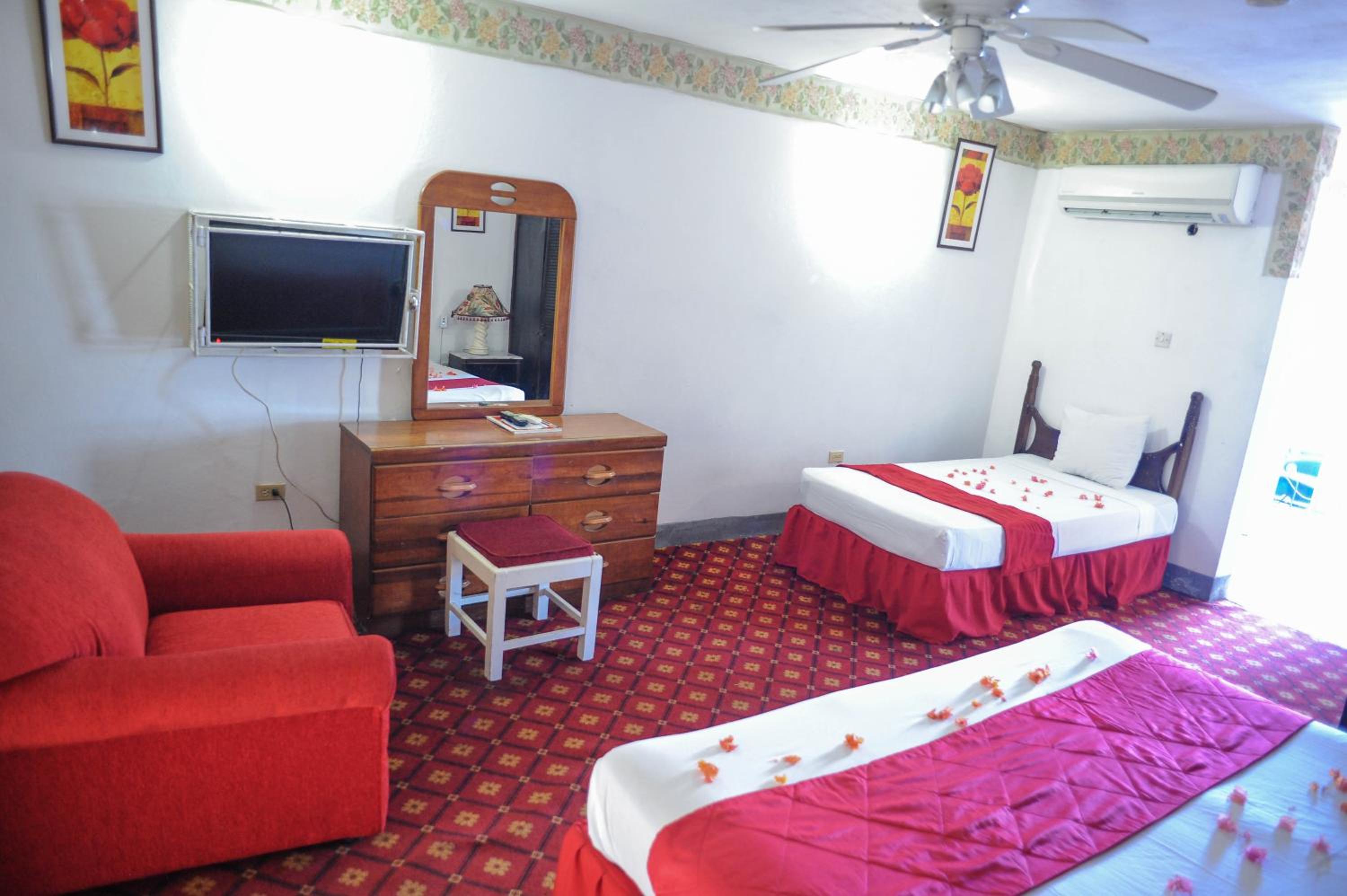 Glorianna Hotel
