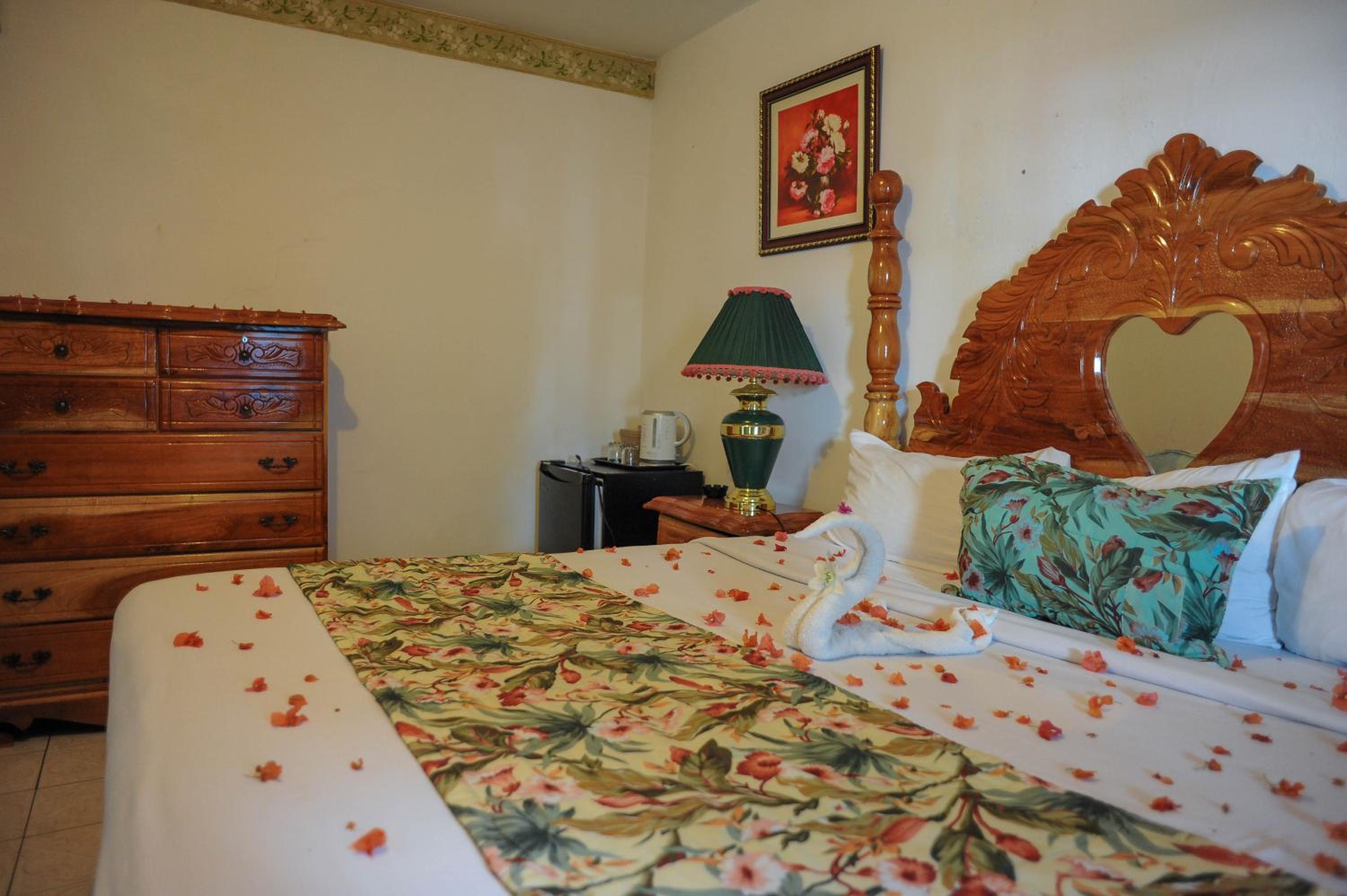 Glorianna Hotel