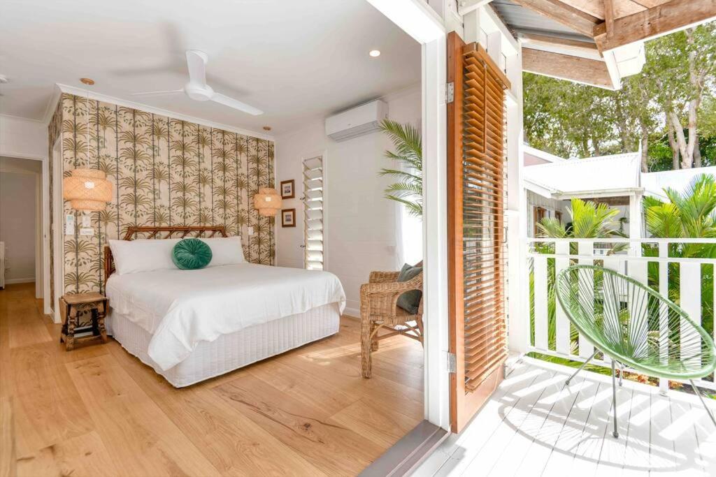 Pandanus Place - with Bicycles