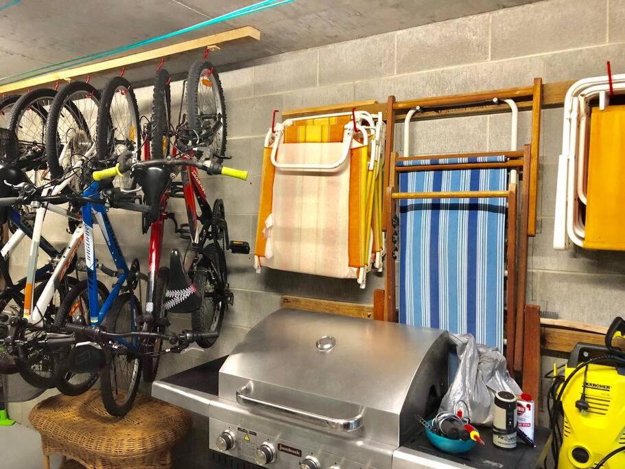 Pandanus Place - with Bicycles