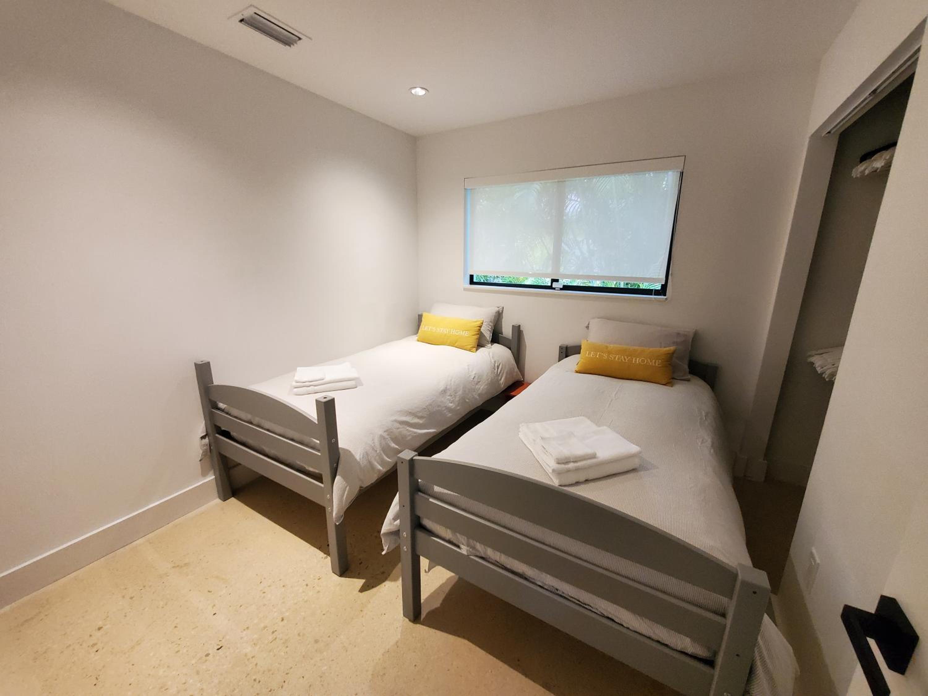 Design District by Midtown, Wynwood, Brickell, 10 min to the Beach, FREE PARKING