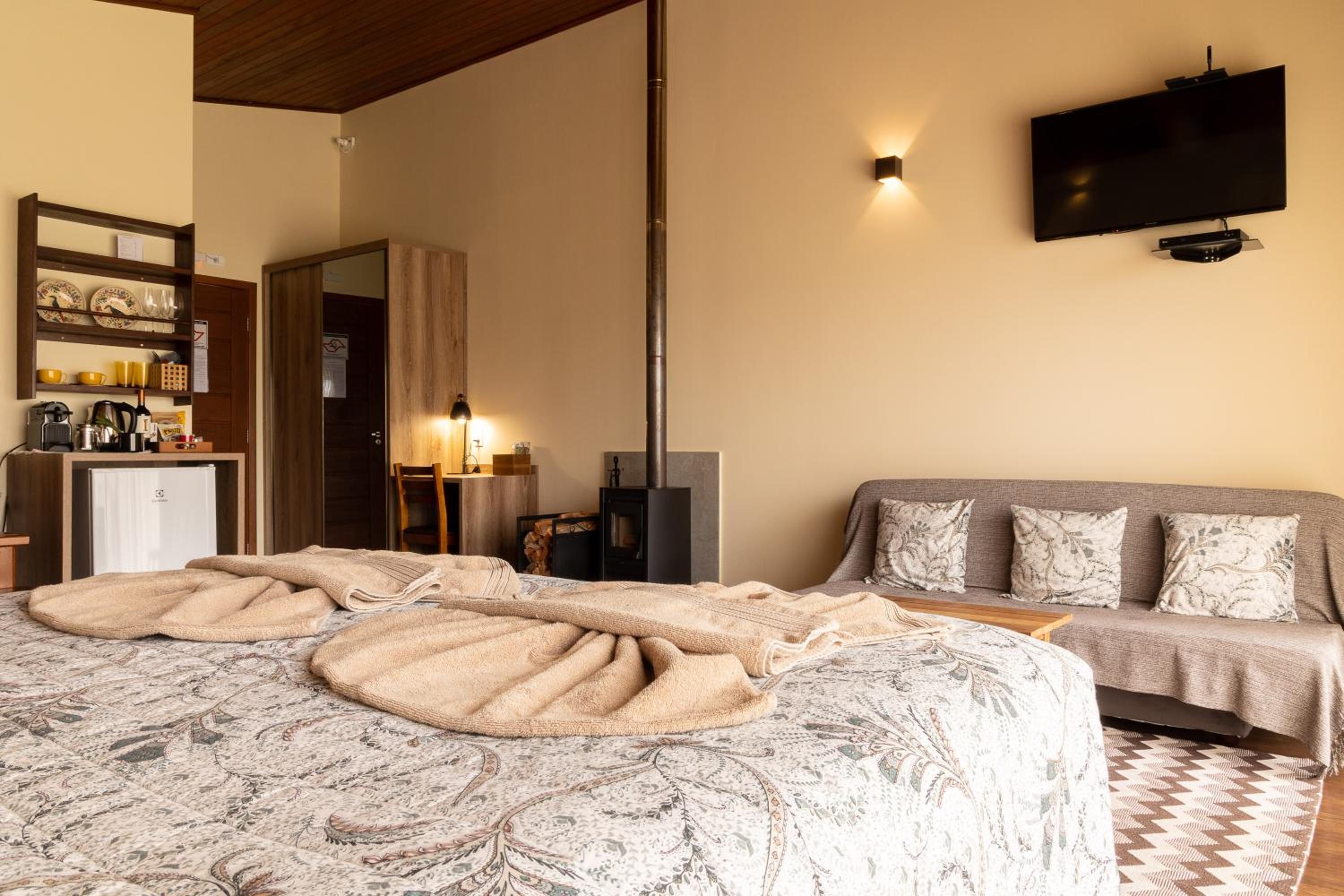 Photo 24