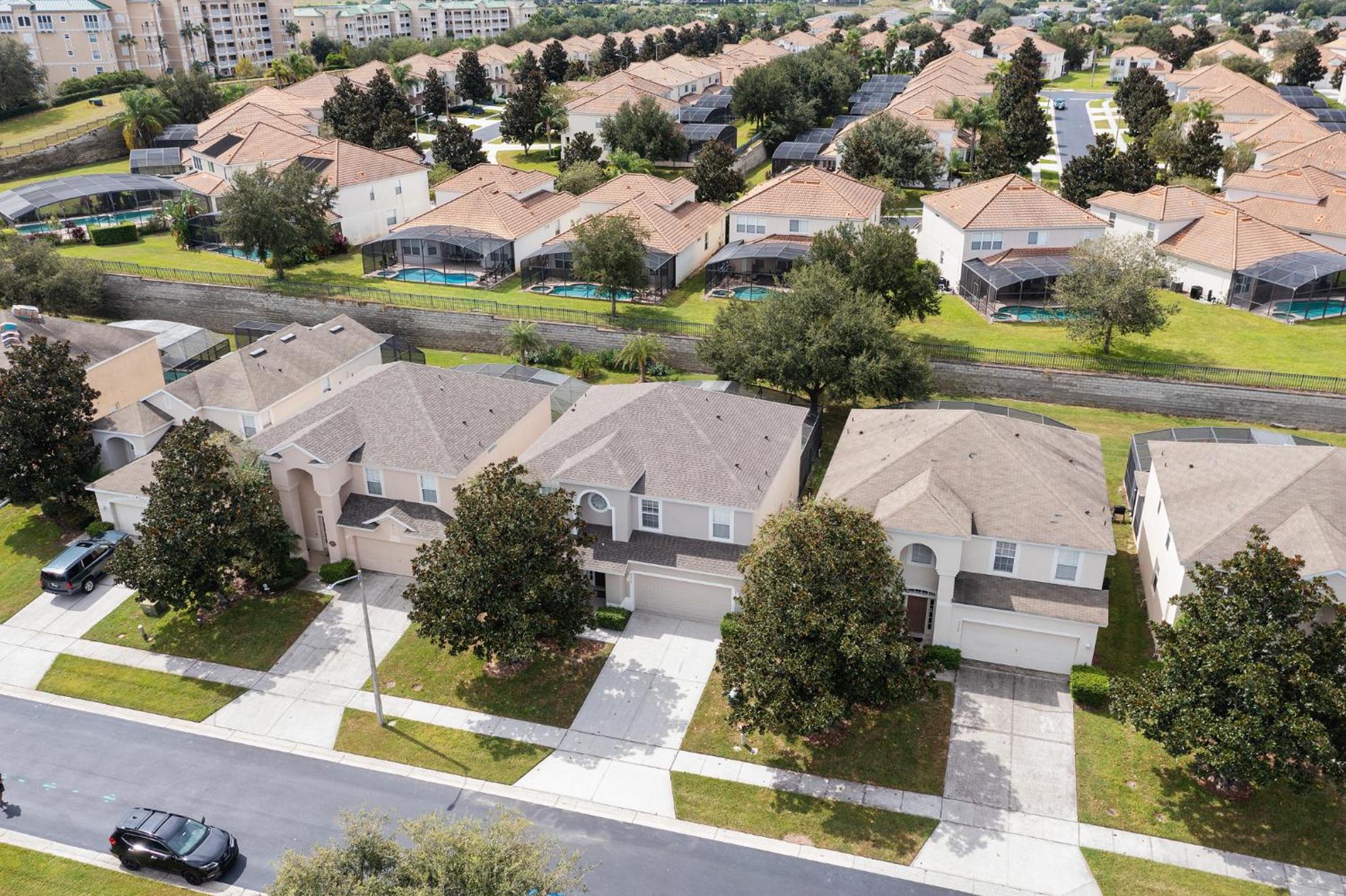 WindsorHills Villa Pool Resort Amenities Minutes to Disney