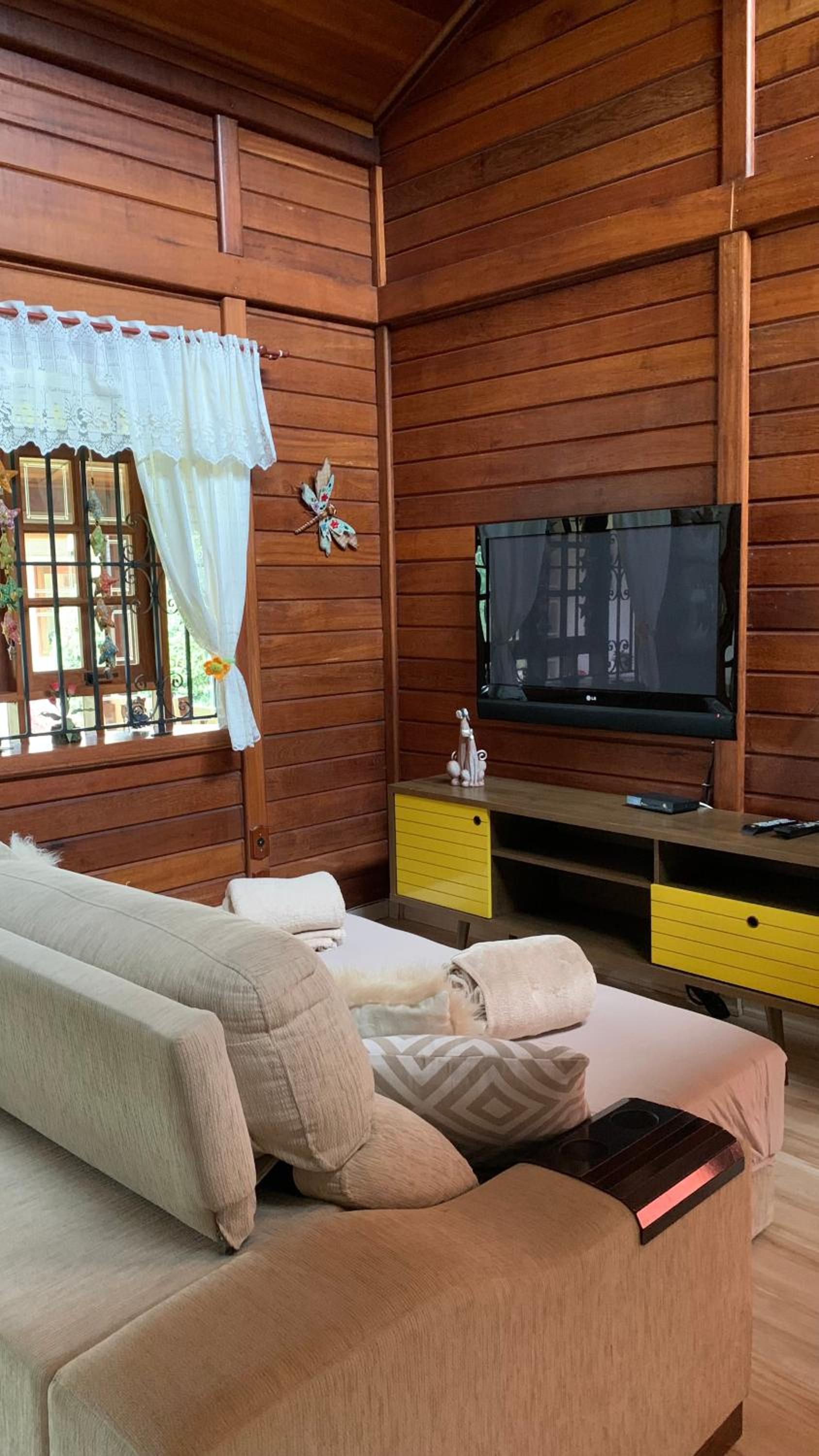 Refúgio de Montanha em Monte Verde para Famílias e Amigos com 4 Suítes