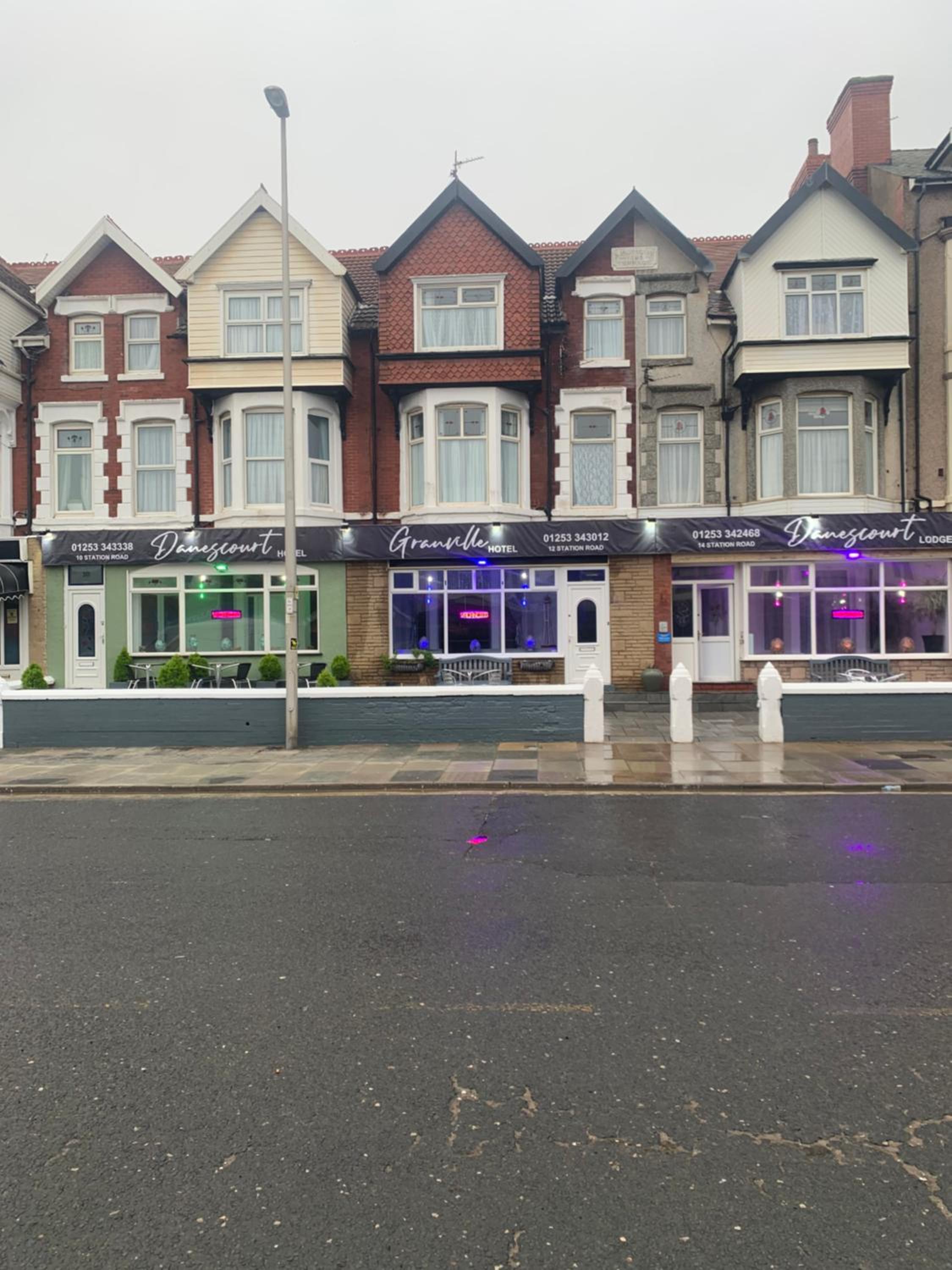 Hotel Danescourt Lodge - Image 1