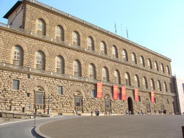 Roberto's Apartment. Firenze Piazza Santa Croce.