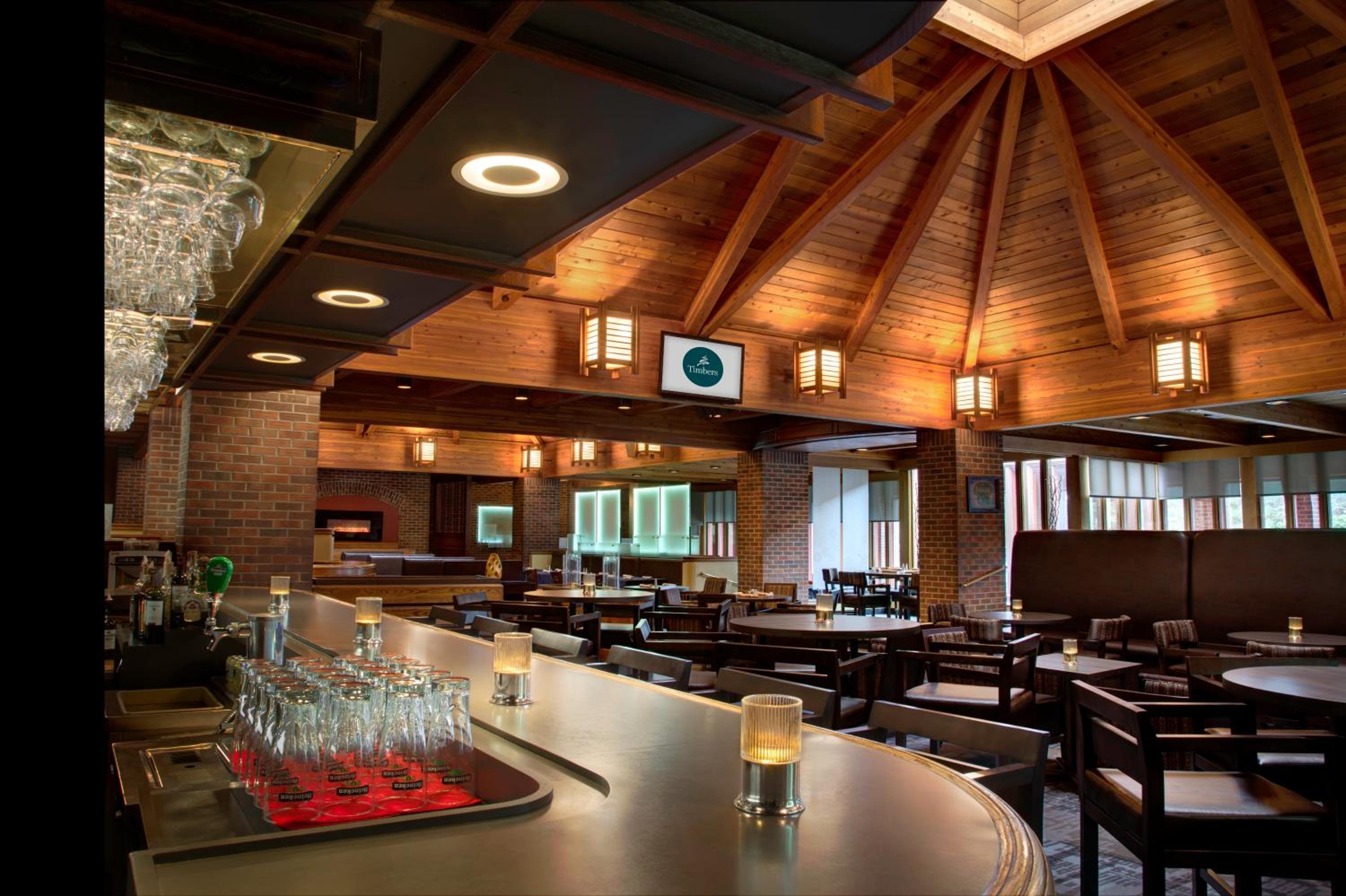 Thunder Bay Vacations - Valhalla Hotel  Conference Centre - Property Image 4