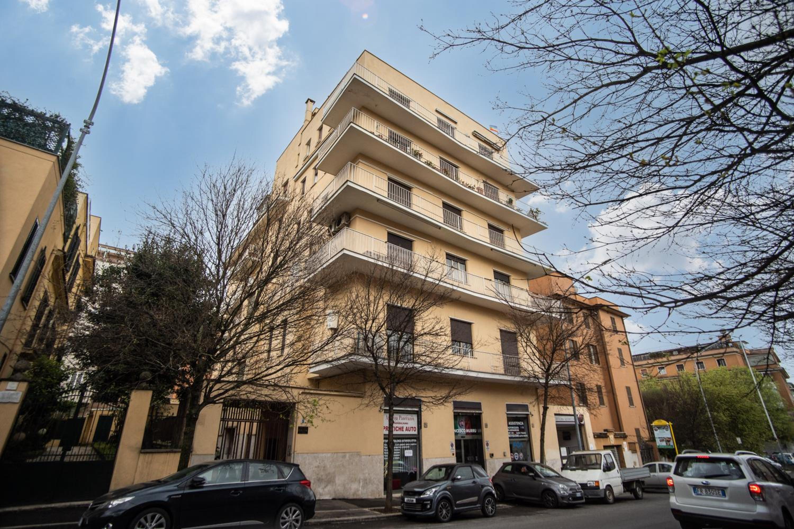 Gianicolo Miracle Suite