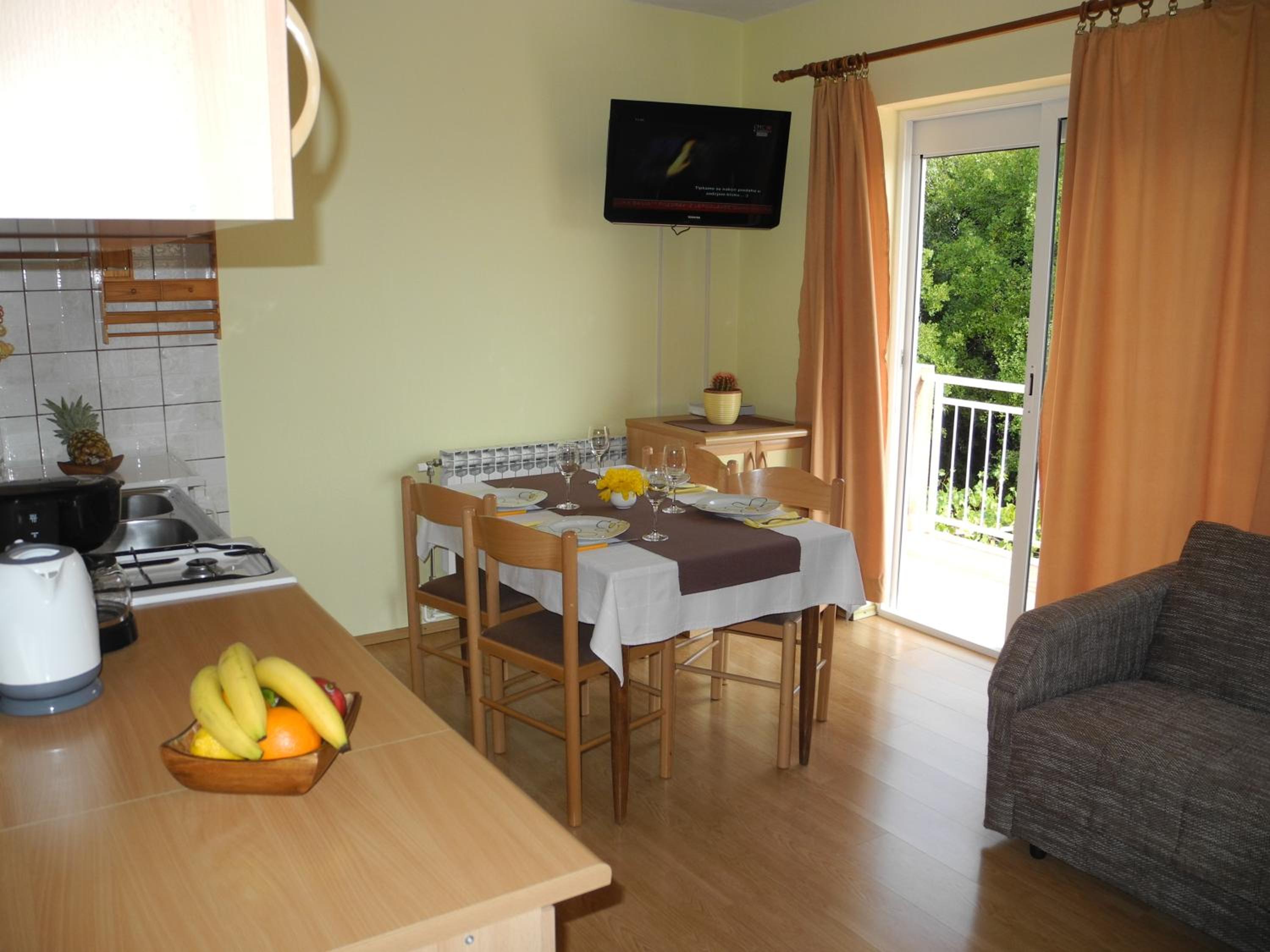 BOZENA Apartments with balcony and sea view