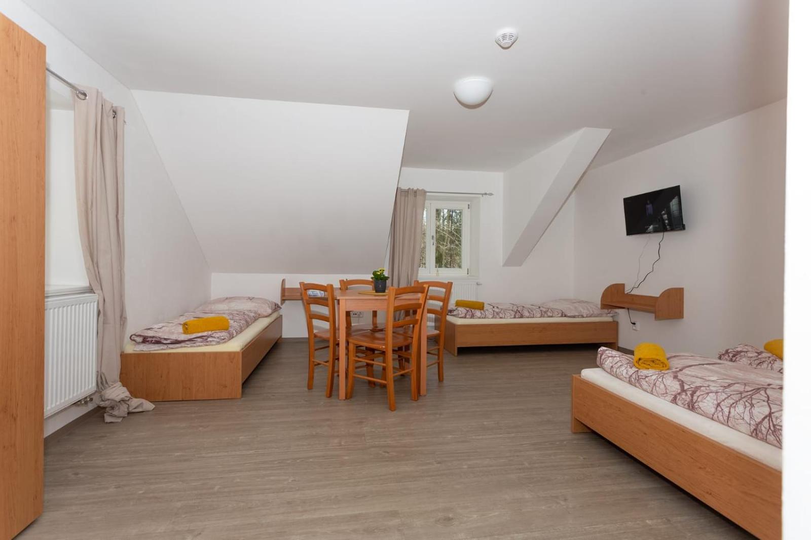 Penzion Živec - restaurace a ubytování