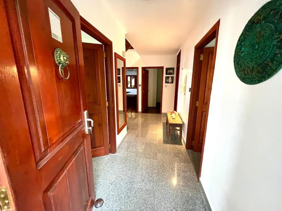 Hilltop South - Villa Bougainville photo 2