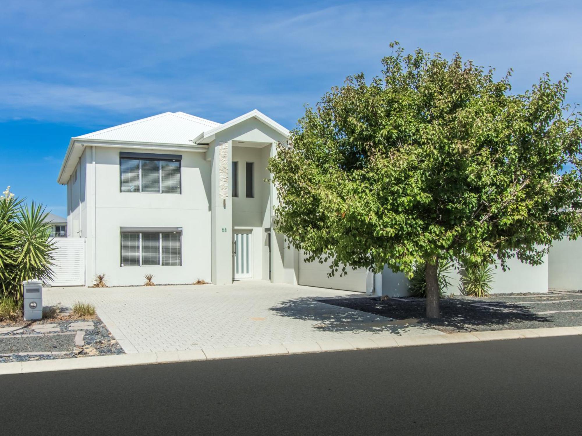 Deluxe Living in Mariners Cove