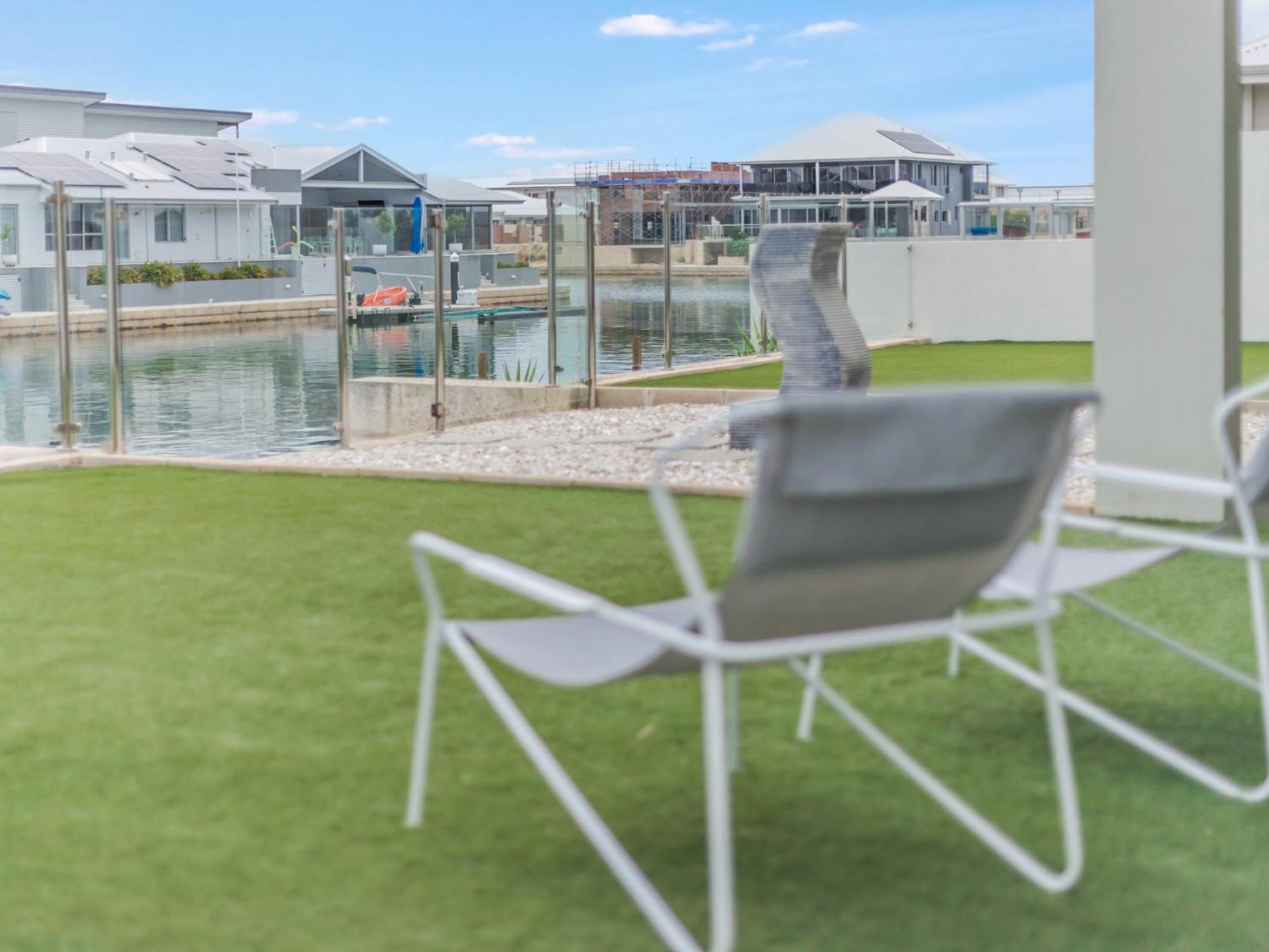 Deluxe Living in Mariners Cove