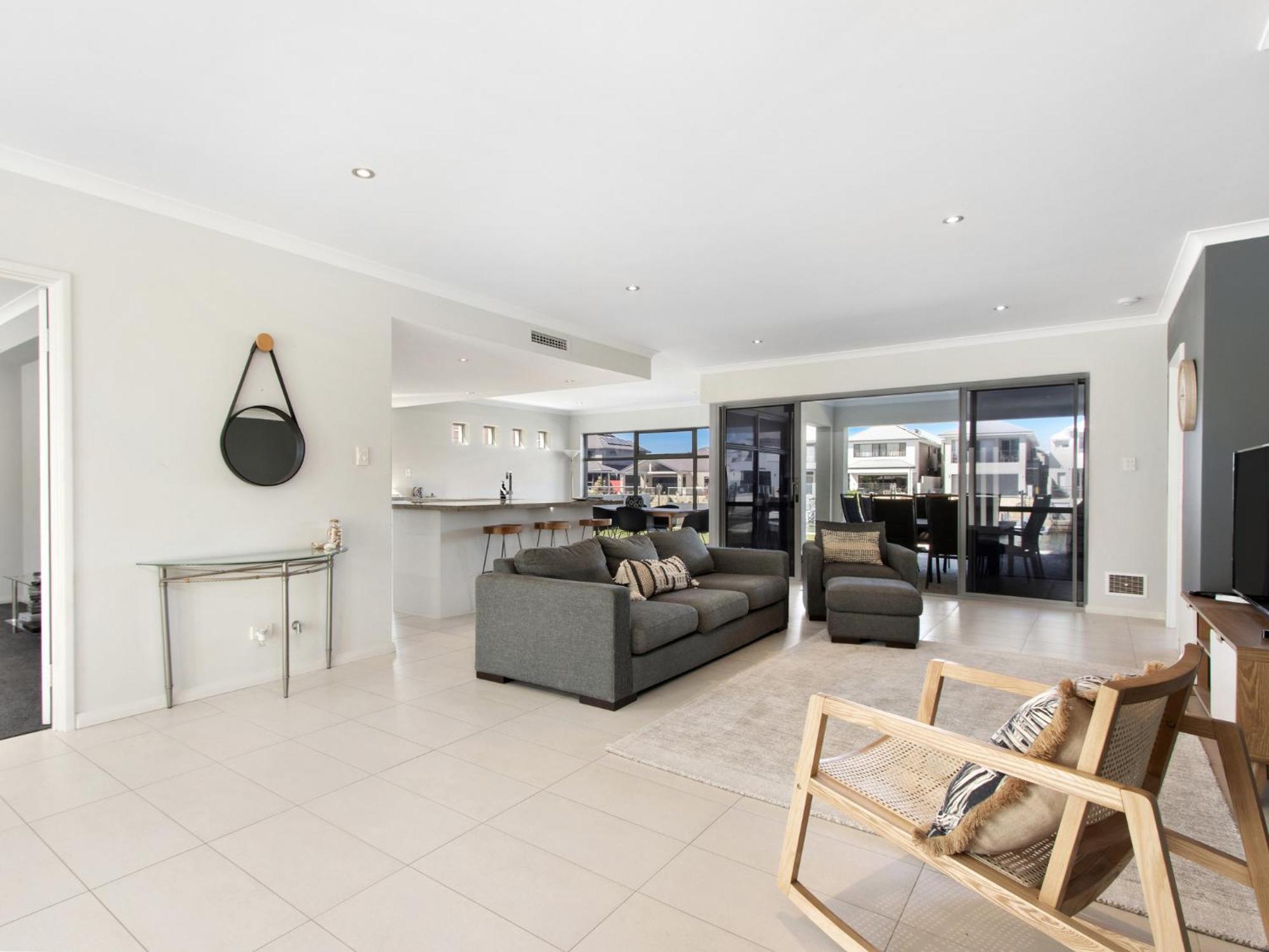 Deluxe Living in Mariners Cove