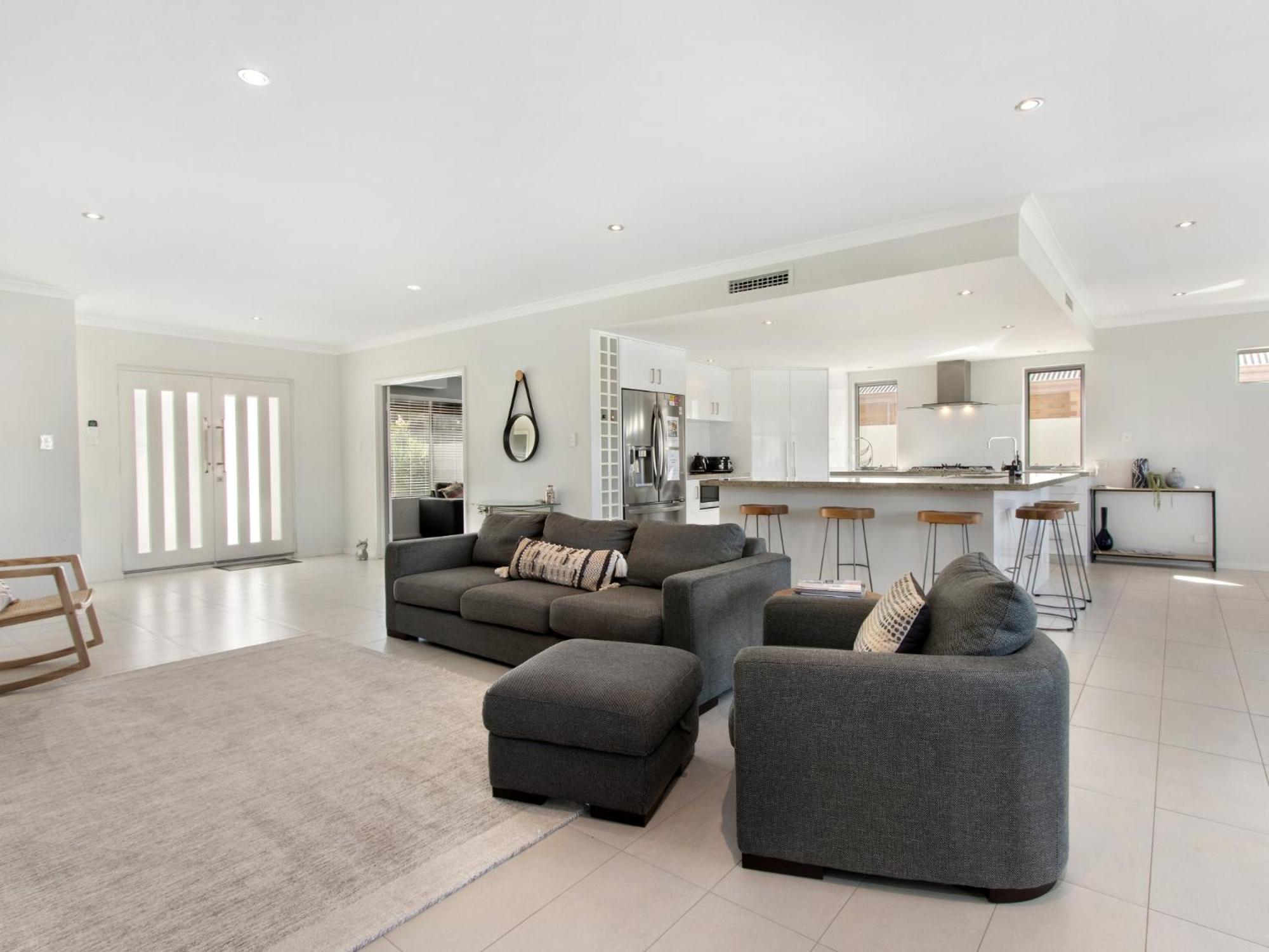 Deluxe Living in Mariners Cove