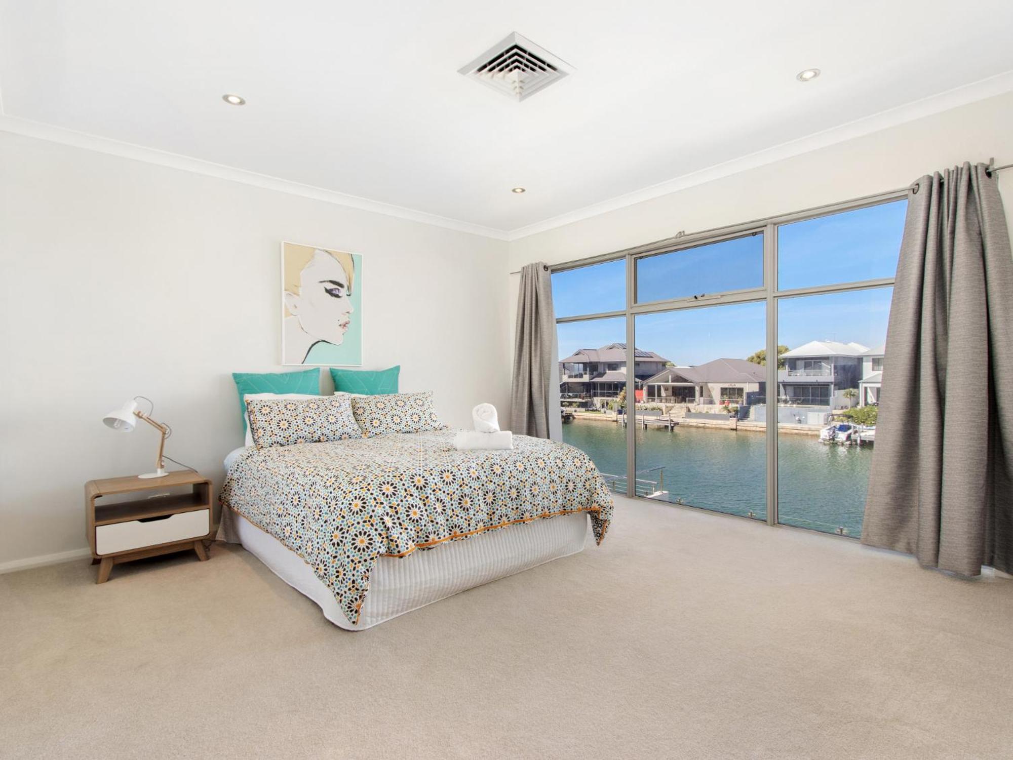 Deluxe Living in Mariners Cove