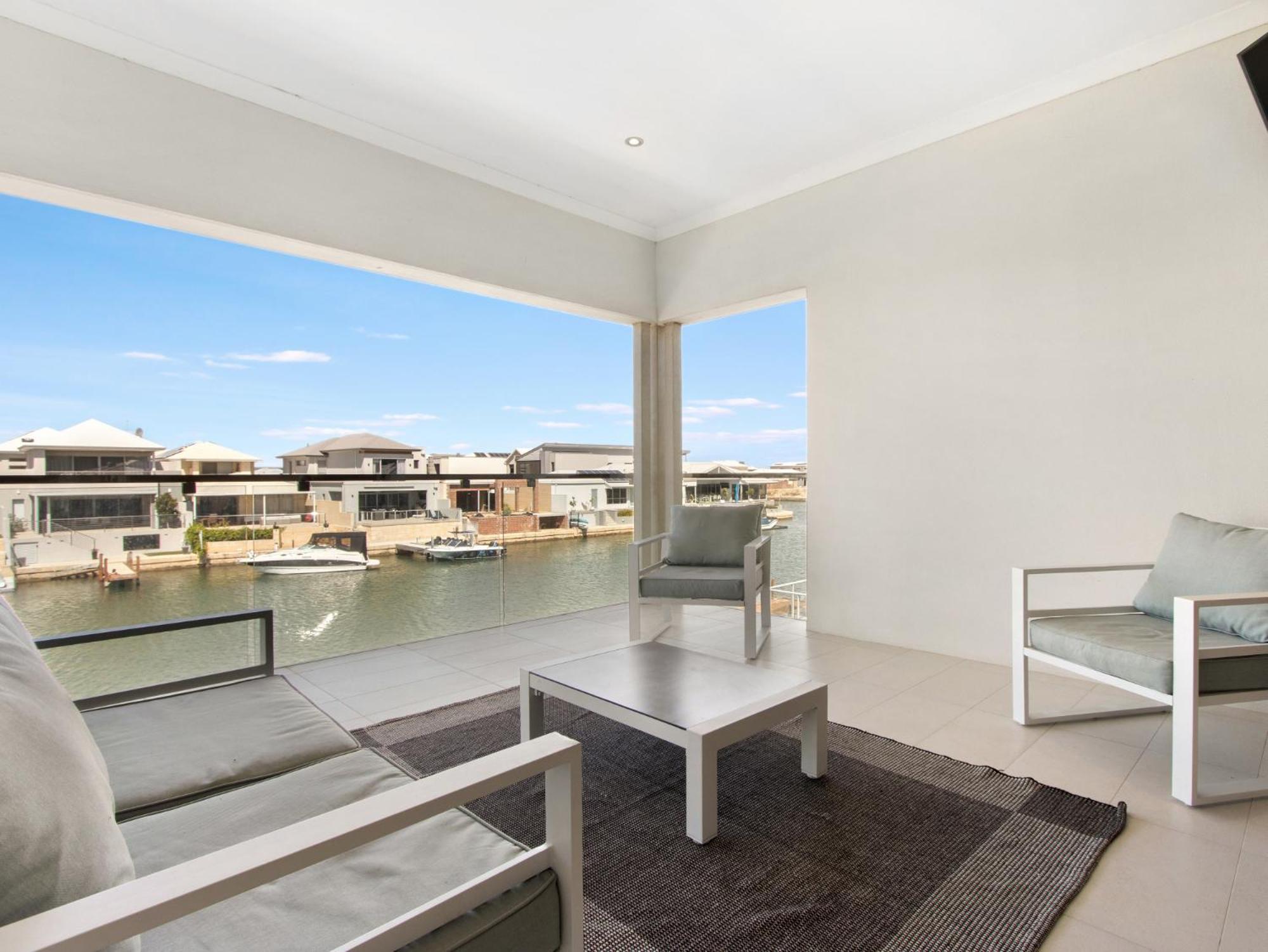 Deluxe Living in Mariners Cove