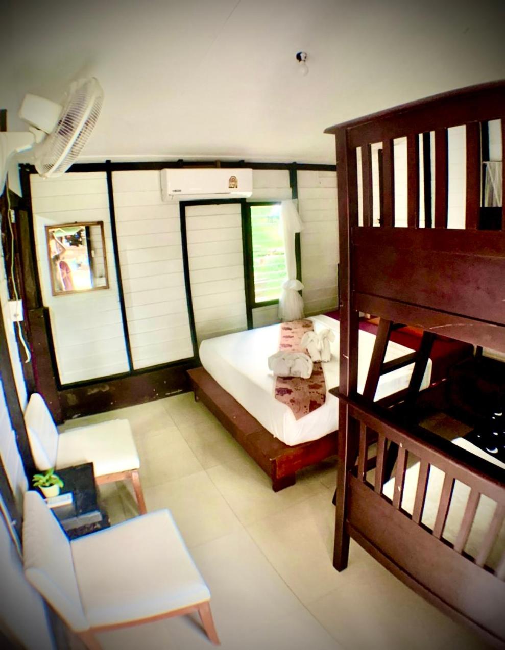 Leaf House Bungalows