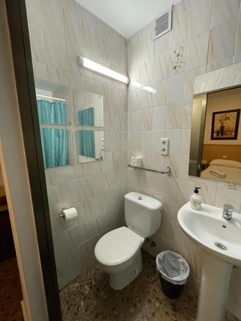 Hostal Milmarcos