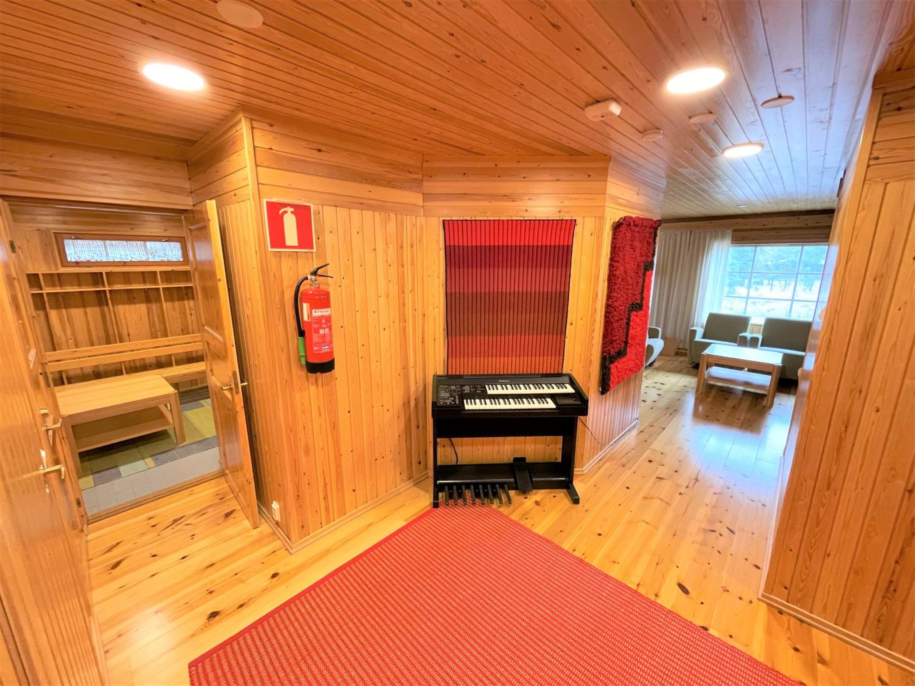 Photo 12