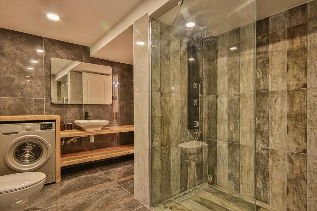 Lara Suites - Image 249