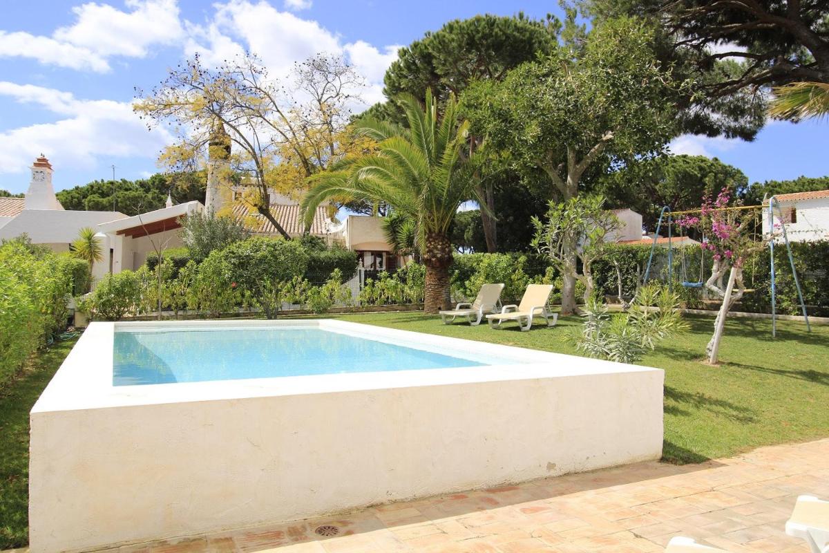 Albufeira Traditional Villa With Pool by Homing view 2