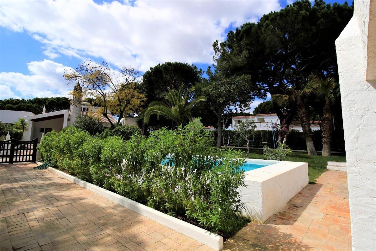 Albufeira Traditional Villa With Pool by Homing view 5