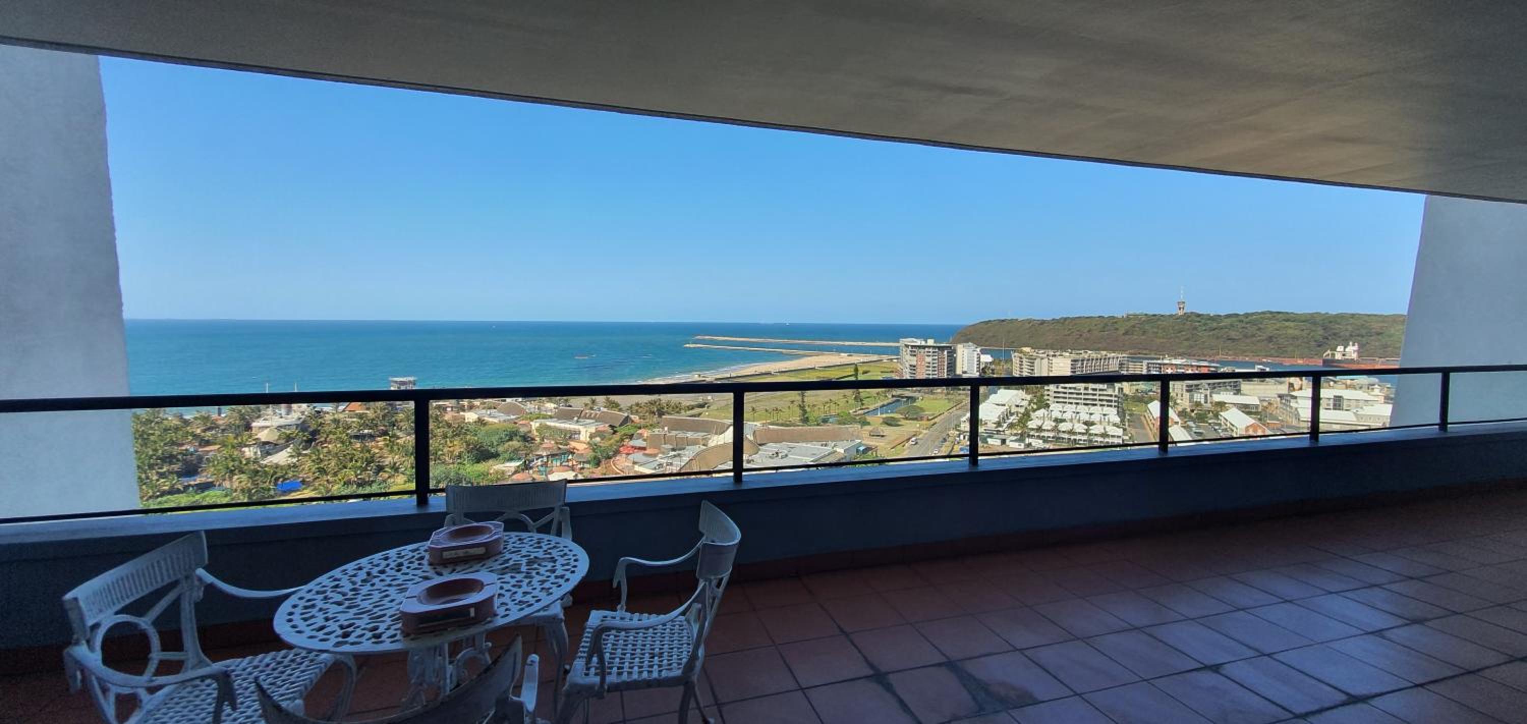 Accommodation Front - Elegant 4 Sleeper with Unbeatable Views view 5