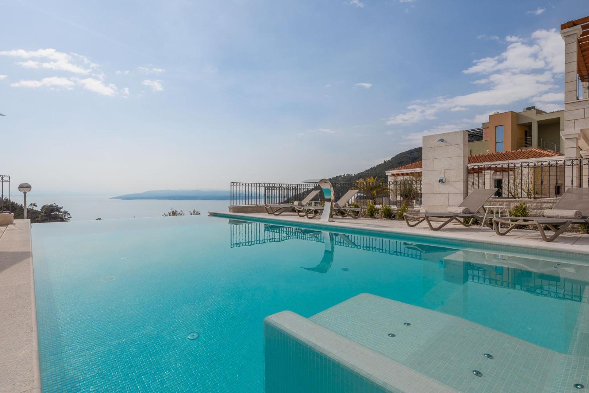 Luxury Villa Vespera view 4