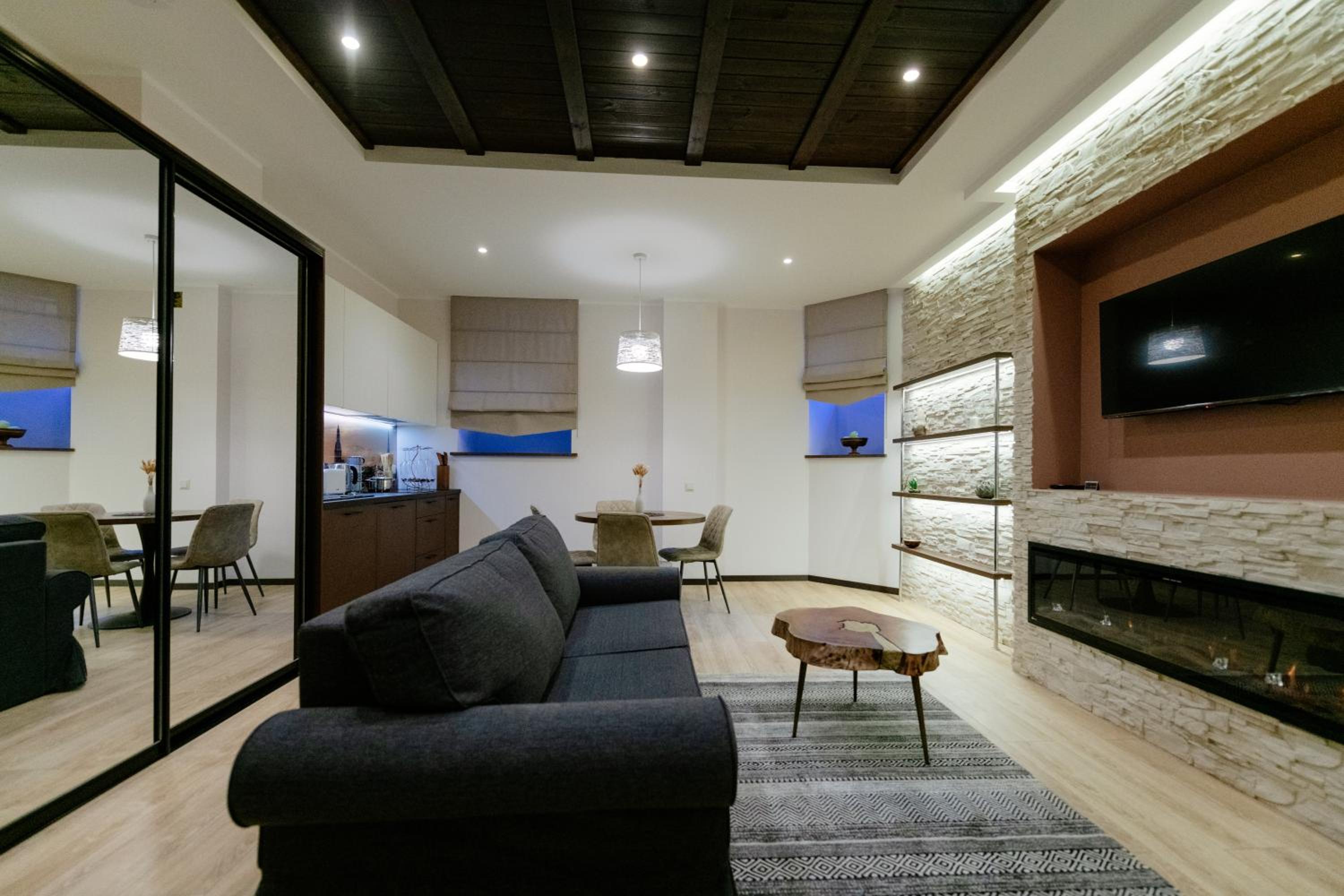 Riga Premium Apartments - ground floor with separate entrance view 2