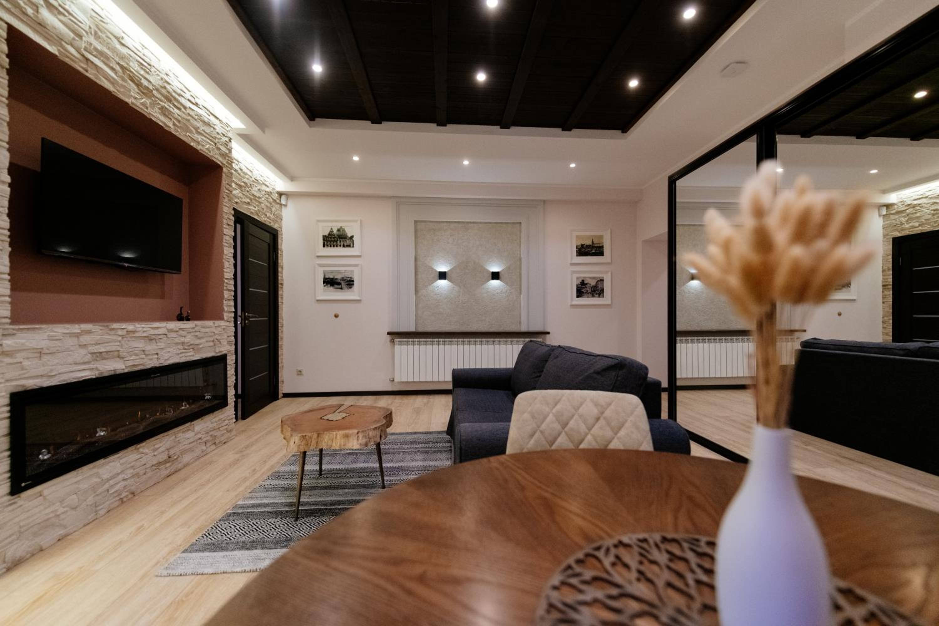 Riga Premium Apartments - ground floor with separate entrance view 4