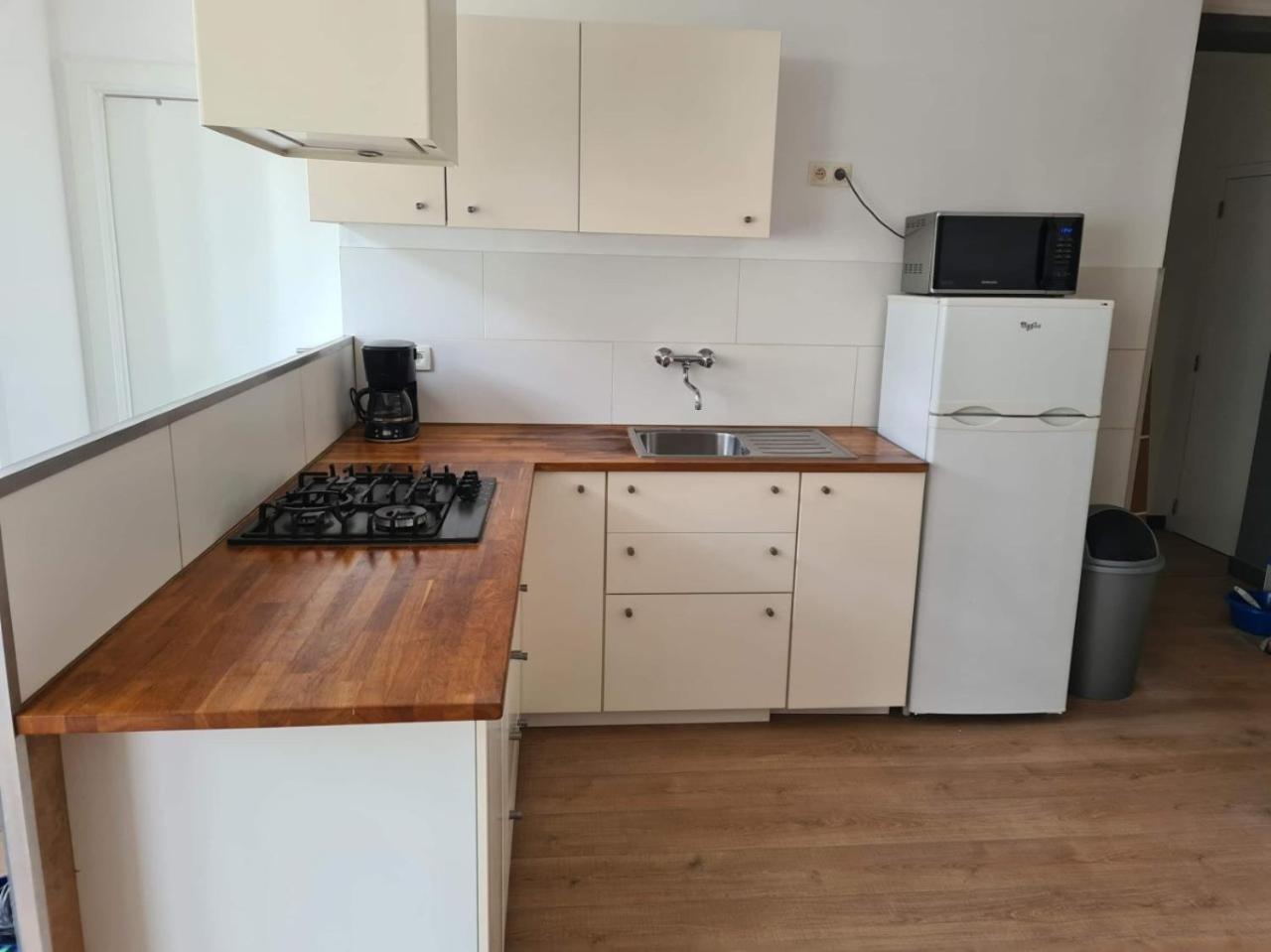 Appartement avec parking 50 m de la mer view 2