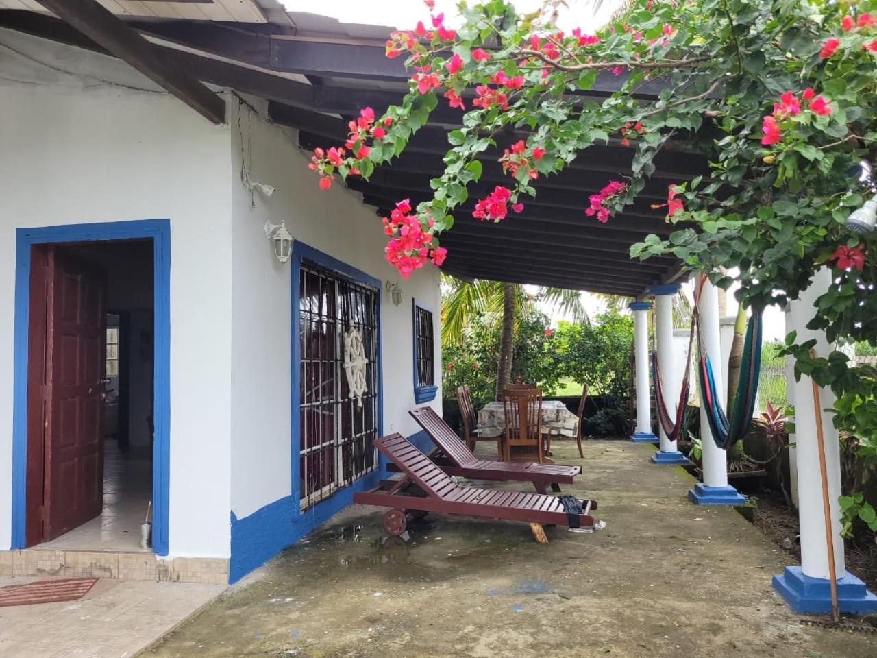 Hostal Rudy's Beach