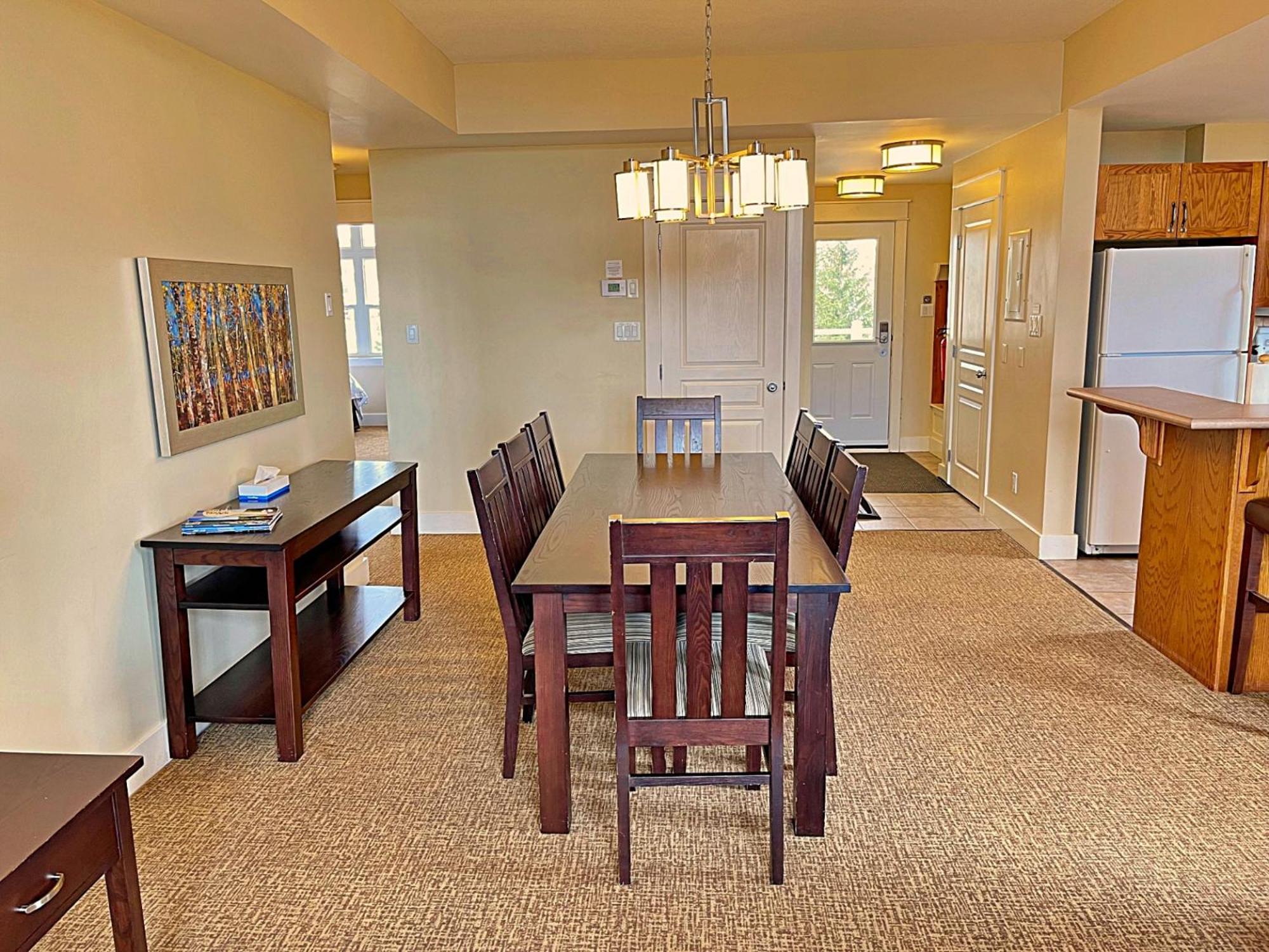 Spacious Blue Mountain 2 Storey - Wifi, Pool, Close to the Village & Golf