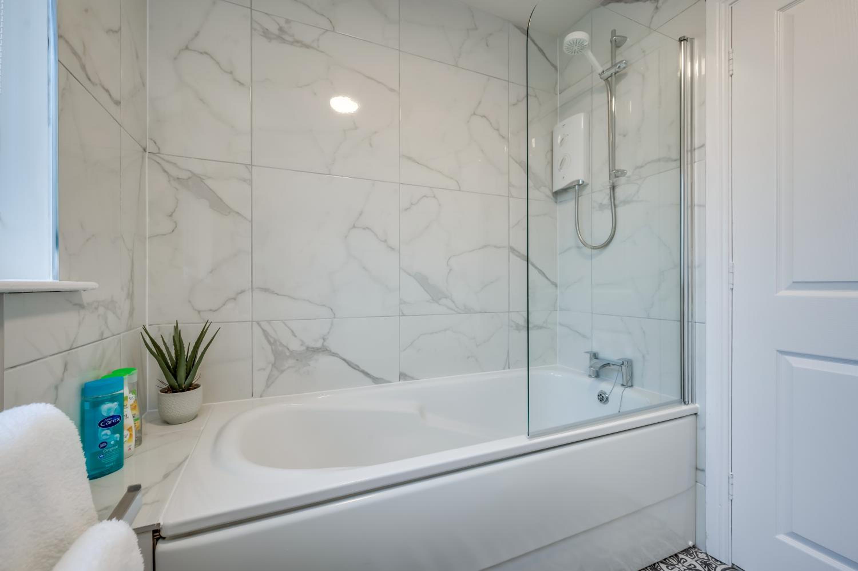 Central Belfast Apartments: Ashley Mews view 2