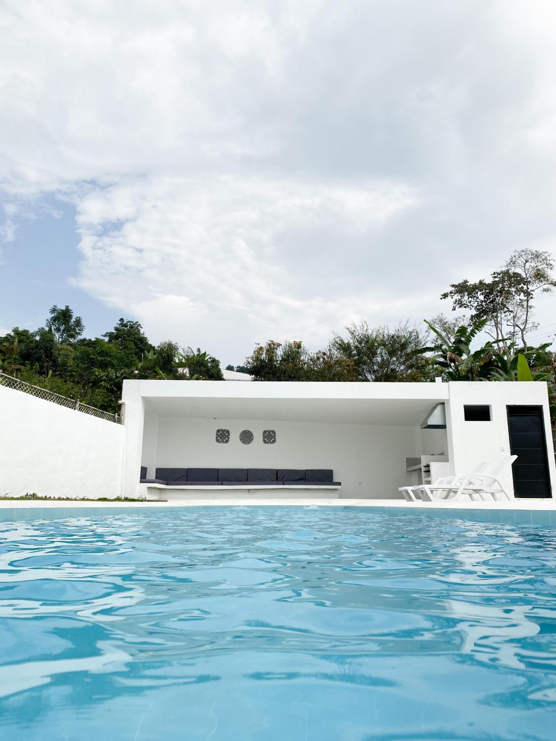 CASA MONTEBELLO CON PISCINA PRIVADA EN LA MESA