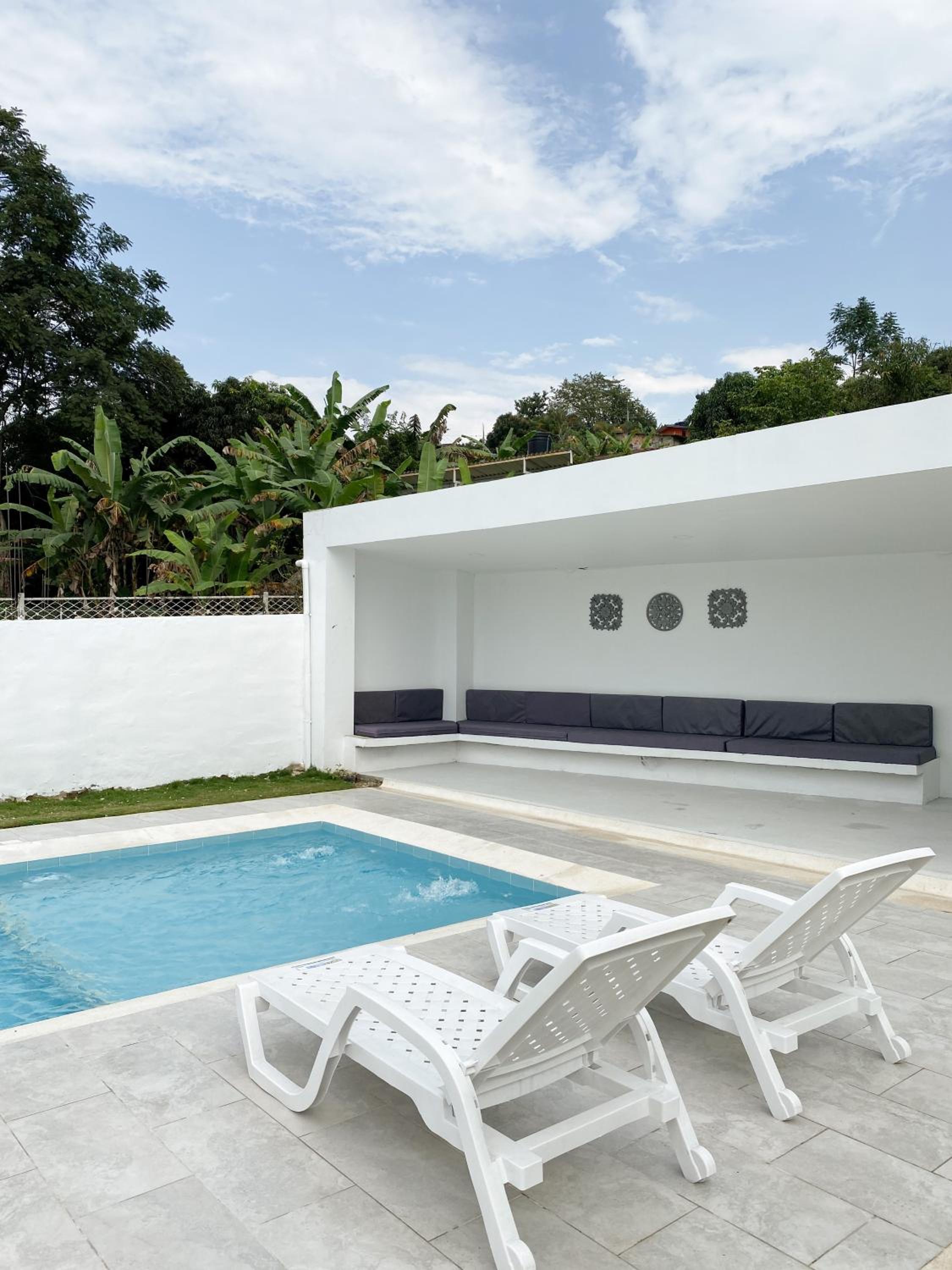 CASA MONTEBELLO CON PISCINA PRIVADA EN LA MESA