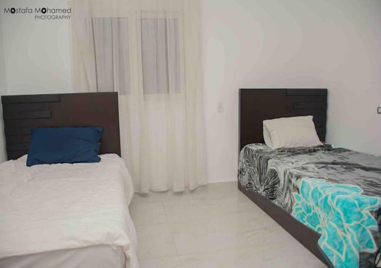 Modern 3 Bedroom Apartment Walk to Cafés & Bookstores
