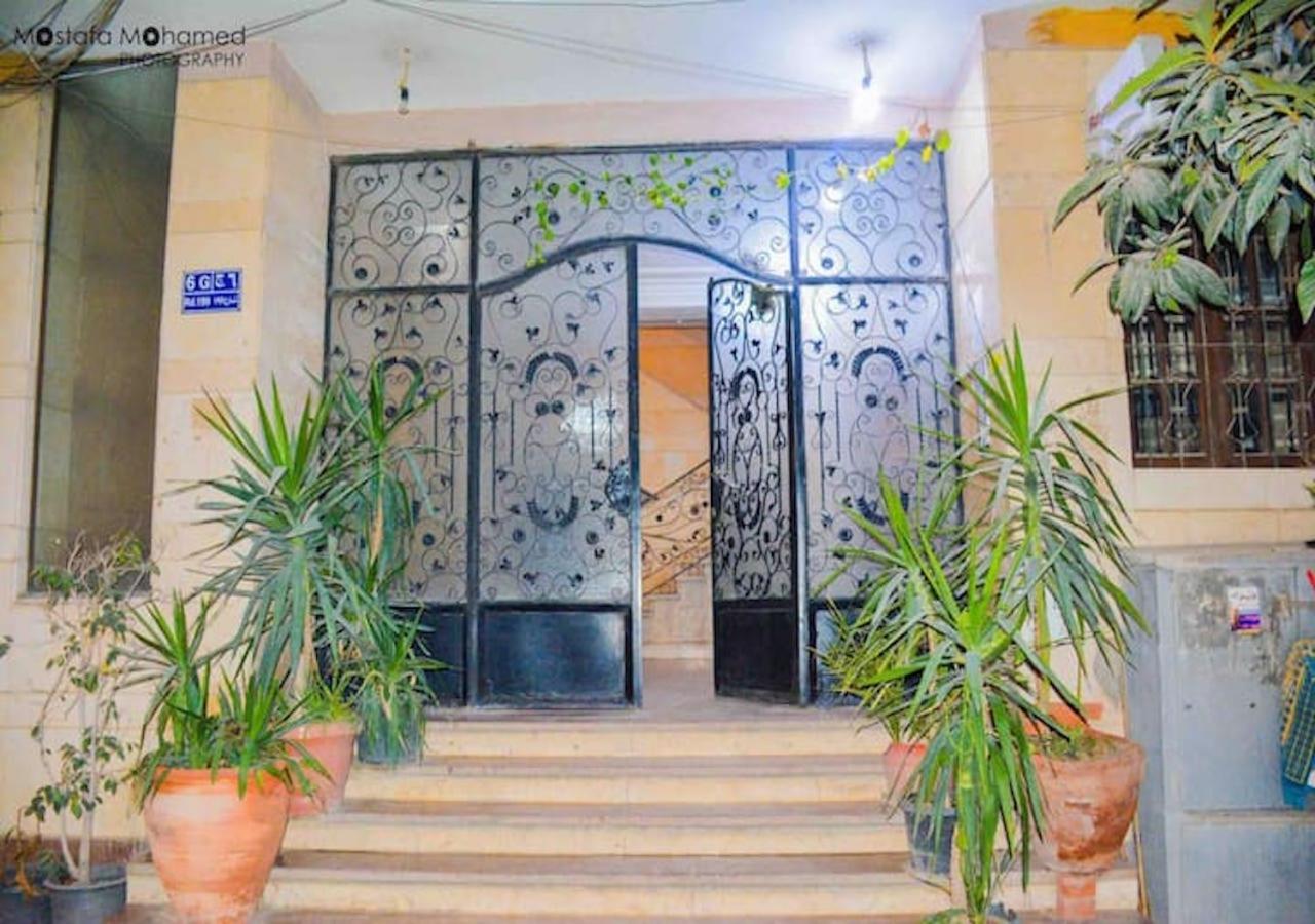Modern 3 Bedroom Apartment Walk to Cafés & Bookstores