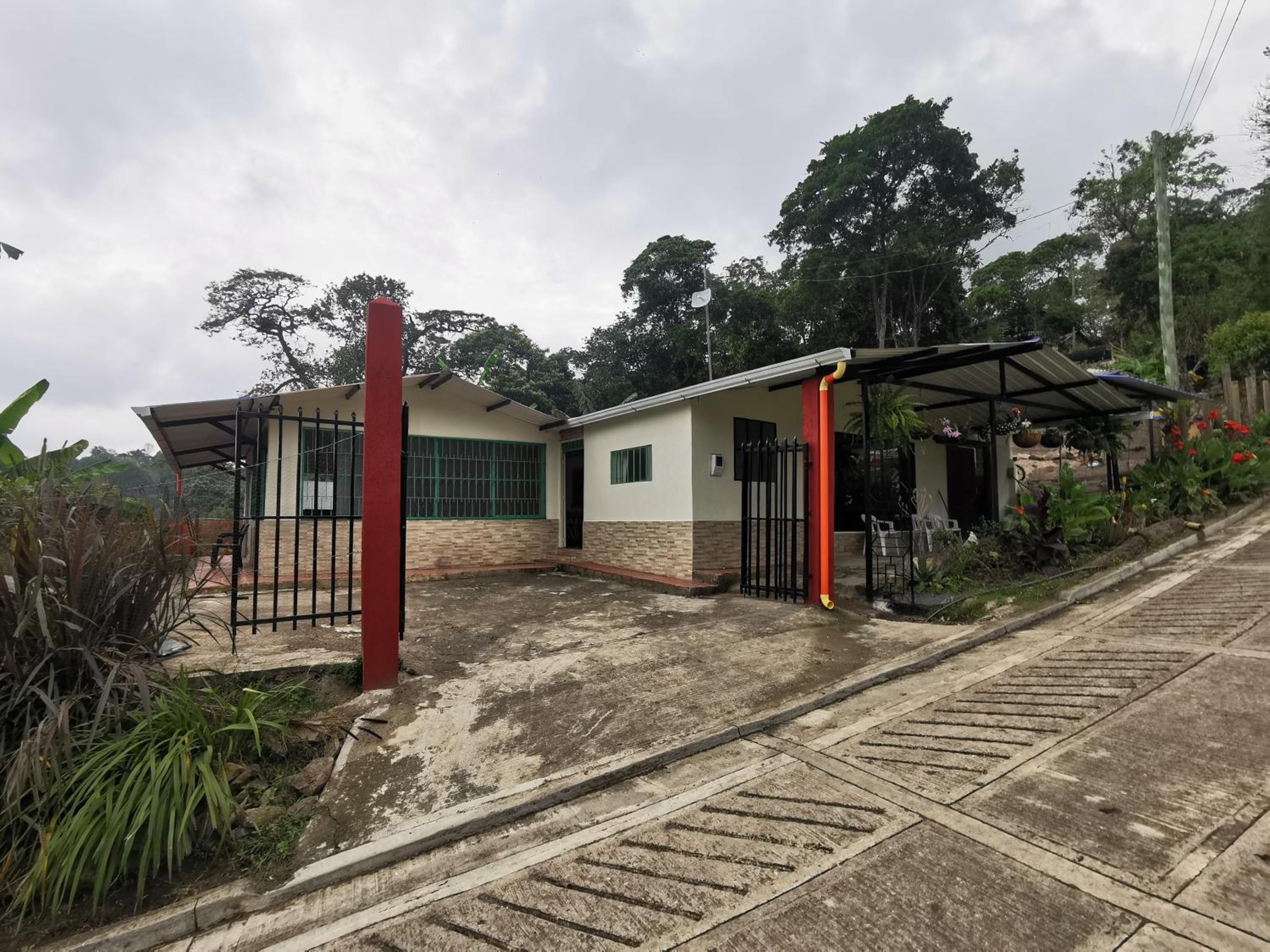 TIERRA VIVA, casa campestre - ANOLAIMA