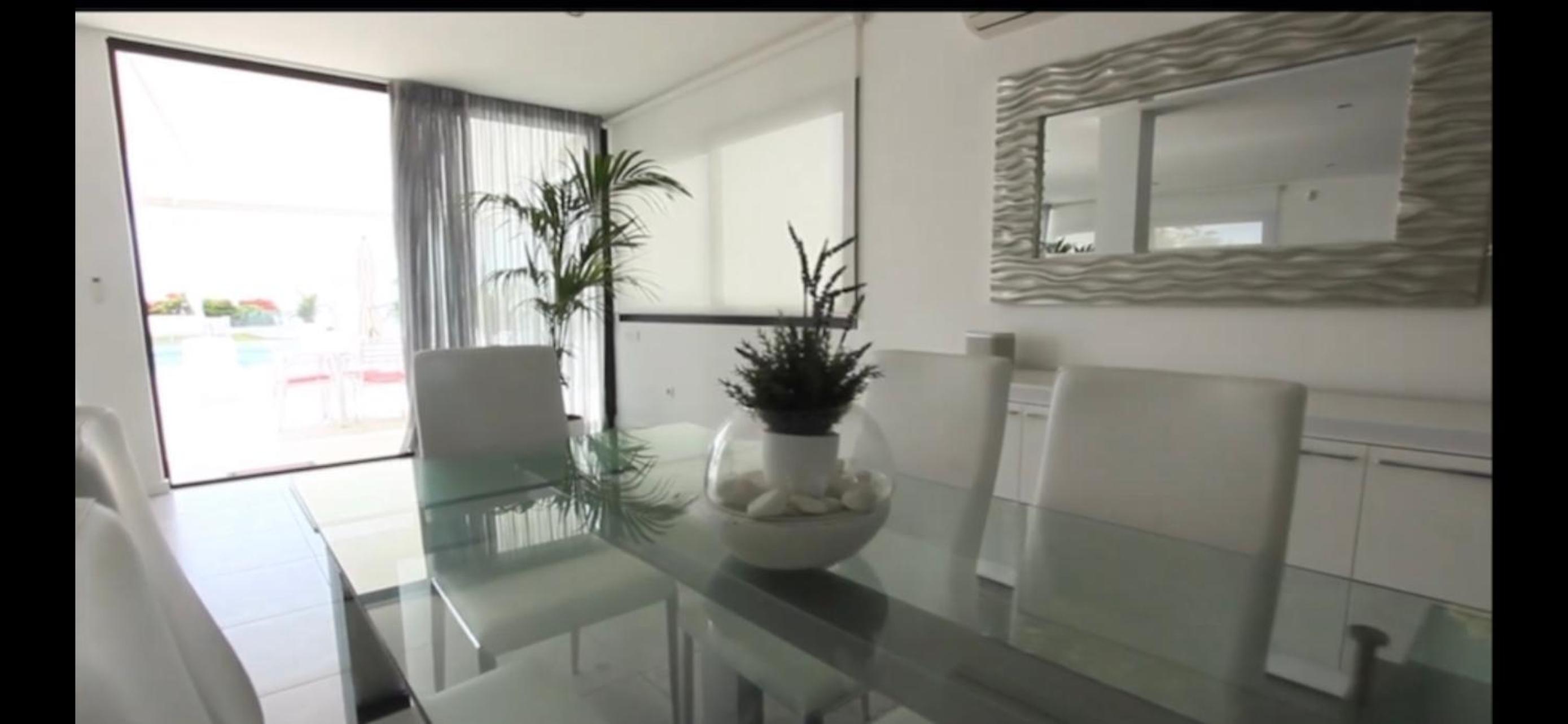 KARAT Villa Esmeralda